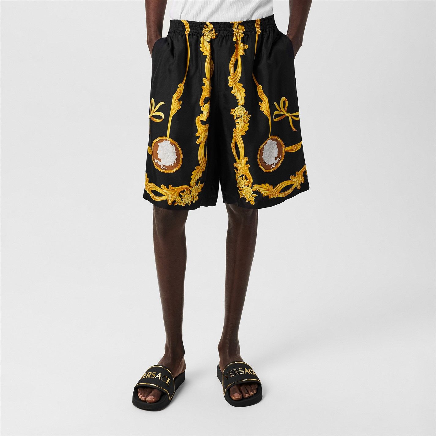 Versace o1g2r1mq0526 Cargo Shorts in Multicolor Size US 32 / EU 48 - 3 Thumbnail