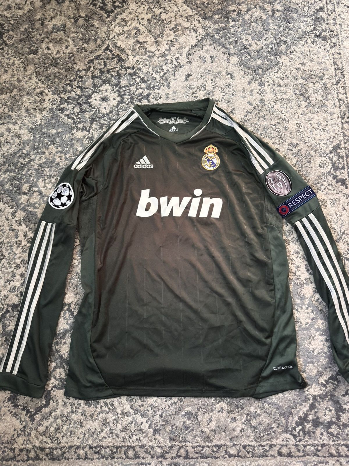 Adidas Adidas "Ozil" Real Madrid jersey Size US XXL / EU 58 / 5 - 1 Thumbnail