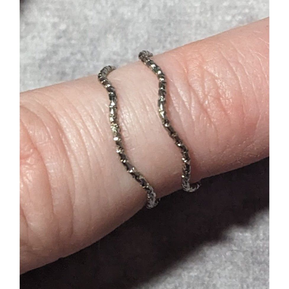 Other Minimalist Silver Tone Textured Zigzag Rings Set Of 2 Size 5 Size ONE SIZE - 13 Thumbnail