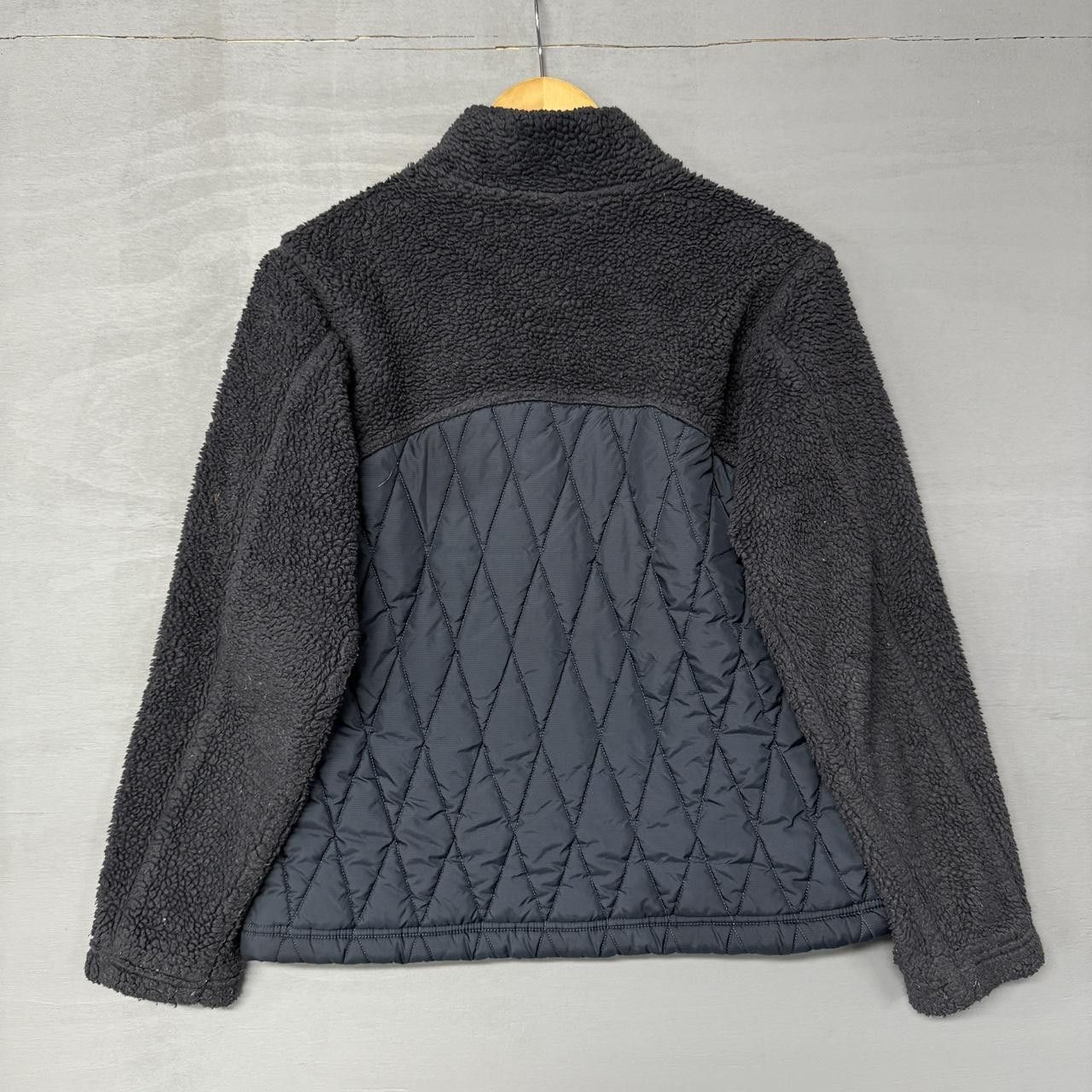 Patagonia Vintage Patagonia Quilted Fleece Zip Up Jacket Women’s Small Size S / US 4 / IT 40 - 3 Thumbnail