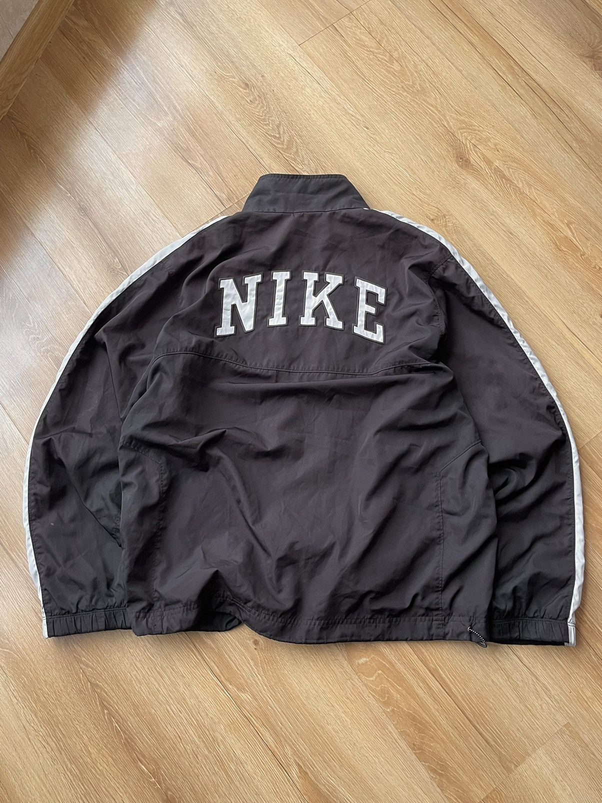 Nike Vintage Nike Sportswear Windbreaker Spellout Track Jacket Size US L / EU 52-54 / 3 - 1 Thumbnail