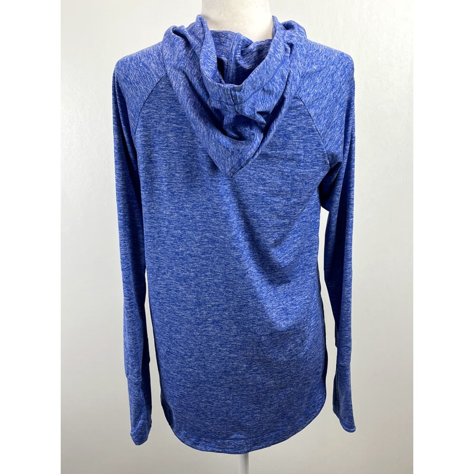 Athleta Athleta Hoodie Shirt Sz Medium Womens Blue Pullover Performance Athleisure SOFT Size M / US 6-8 / IT 42-44 - 3 Thumbnail