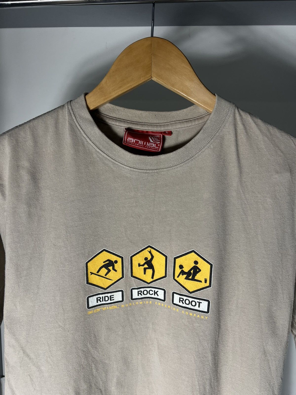 Vintage VERY RARE ANIMAL RETRO HUMOR T-SHIRT SEX FREERIDE SK8 Y2K Size US S / EU 44-46 / 1 - 11 Thumbnail