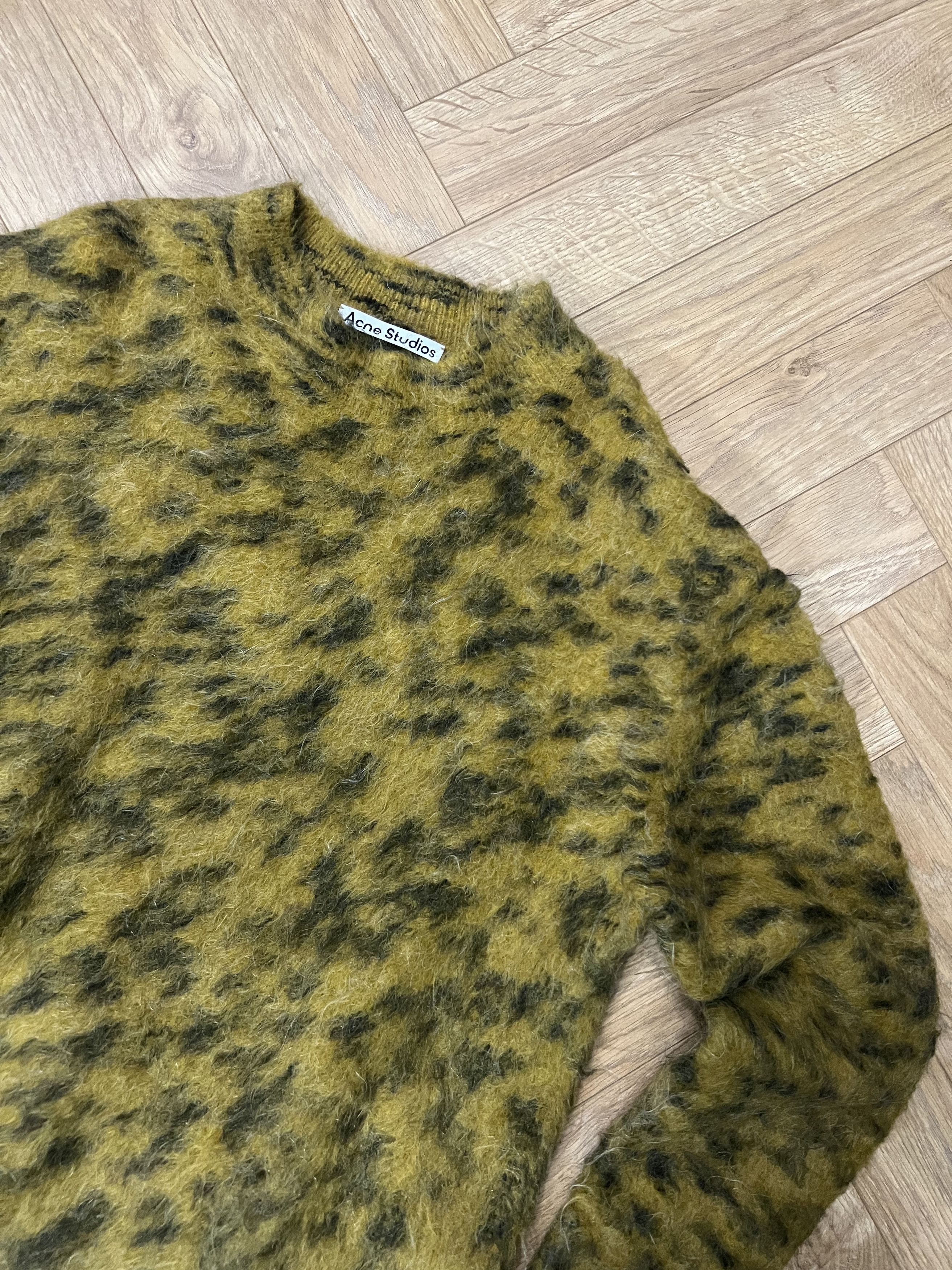 Acne Studios Acne Studios cheetah leopard sweater M Size US M / EU 48-50 / 2 - 2 Thumbnail