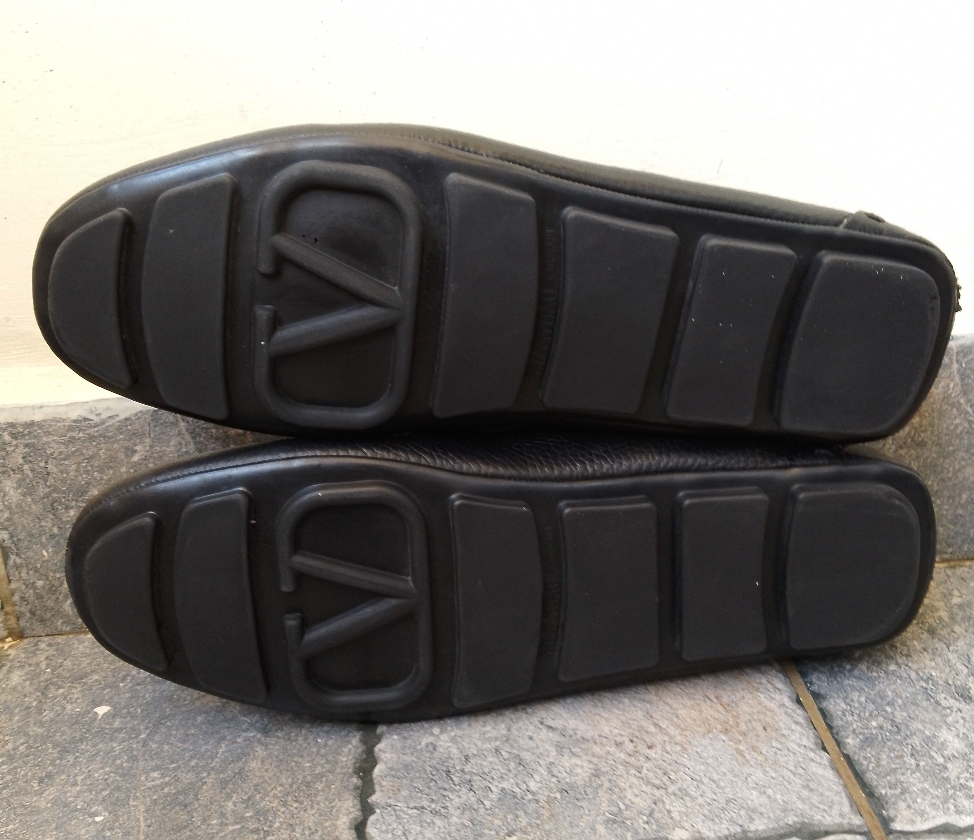 Valentino Valentino garavani v logo signature driving shoes Size US 10 / EU 43 - 11 Thumbnail