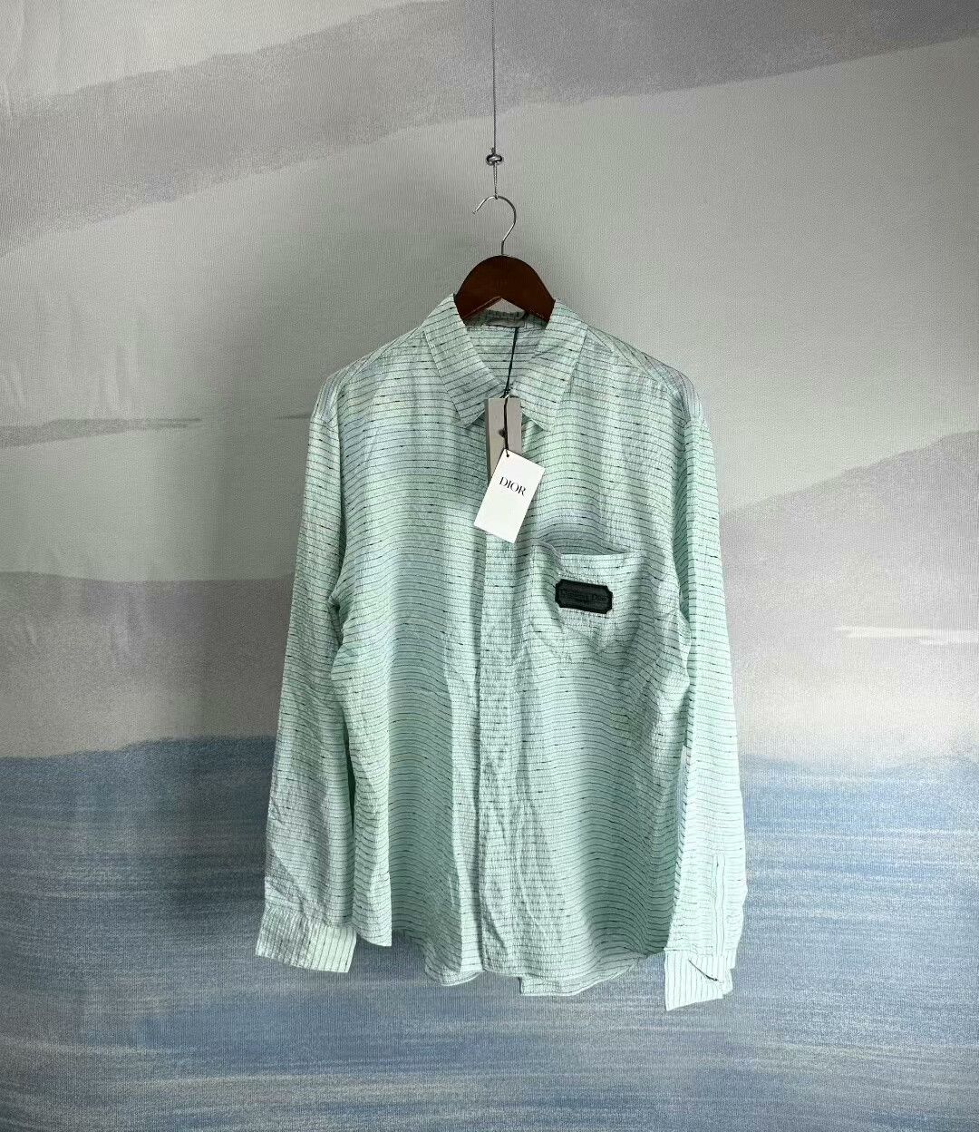 Dior dior mint green silk shirt with label Size US L / EU 52-54 / 3 - 1 Thumbnail