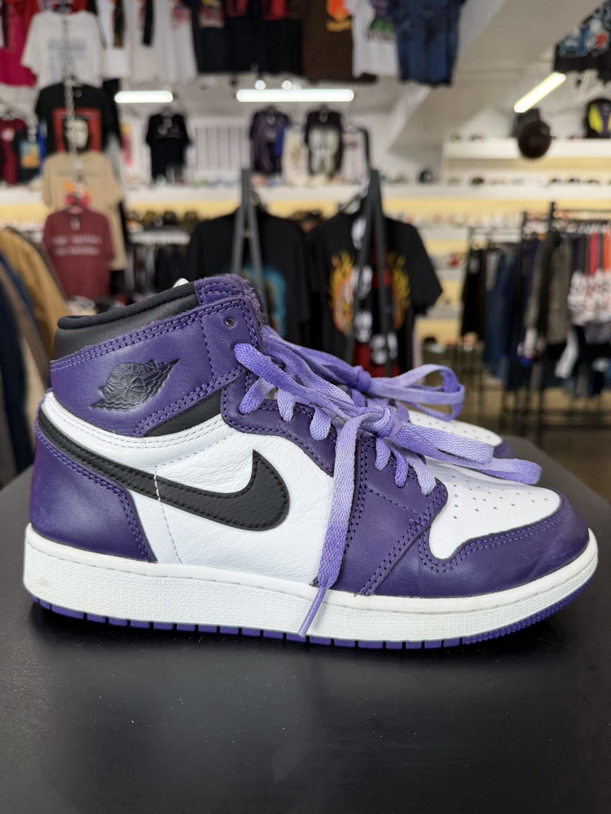 Jordan Brand Air Jordan 1 Court Purple Size 5.5Y (2020) Size US 5.5 / EU 38 - 6 Thumbnail