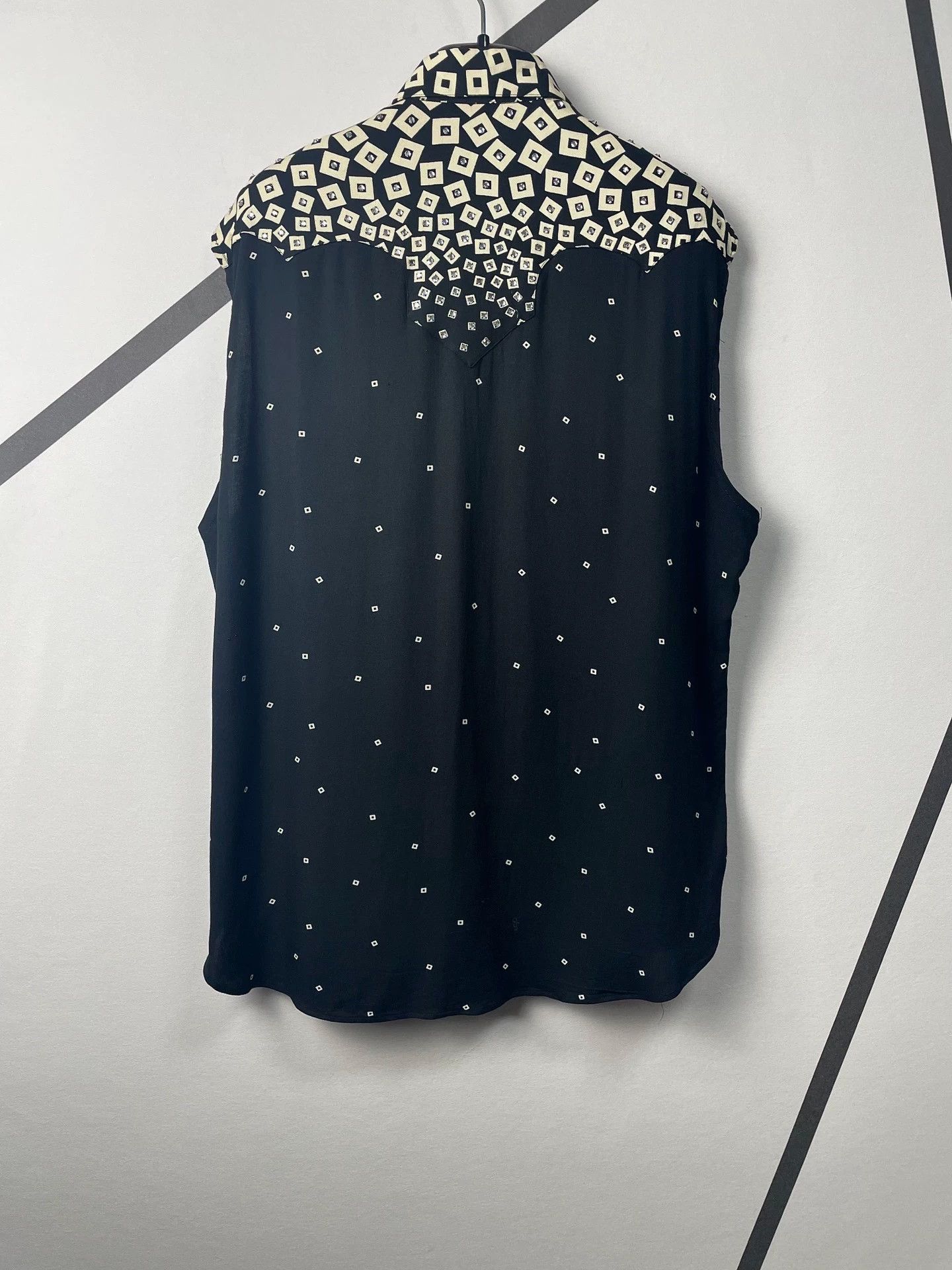 Saint Laurent Paris Authentic Saint Laurent SLP waistcoat/sleeveless shirt Size US S / EU 44-46 / 1 - 2 Thumbnail