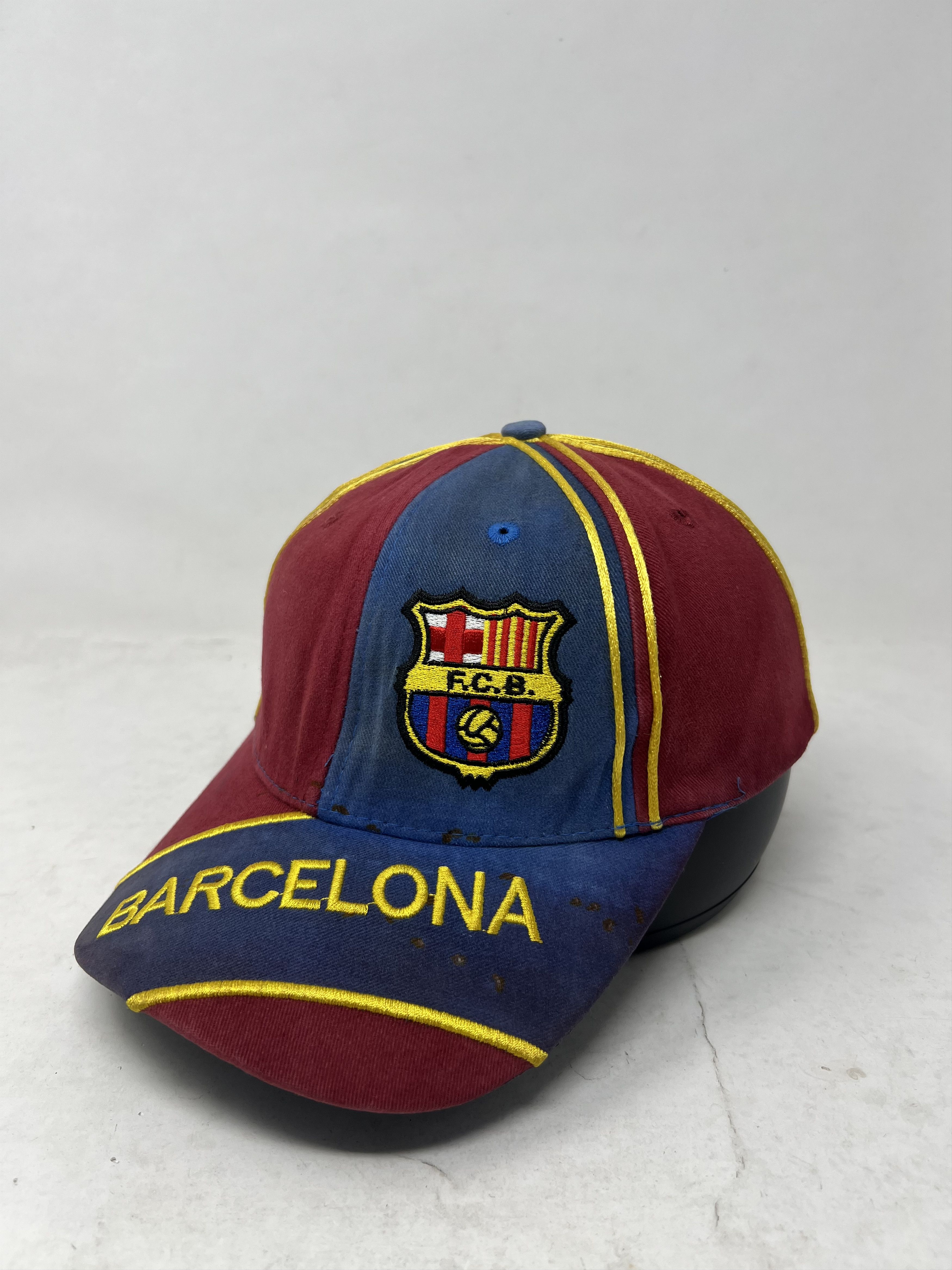 Vintage Vintage FC Barcelona Hat Size ONE SIZE - 1 Thumbnail