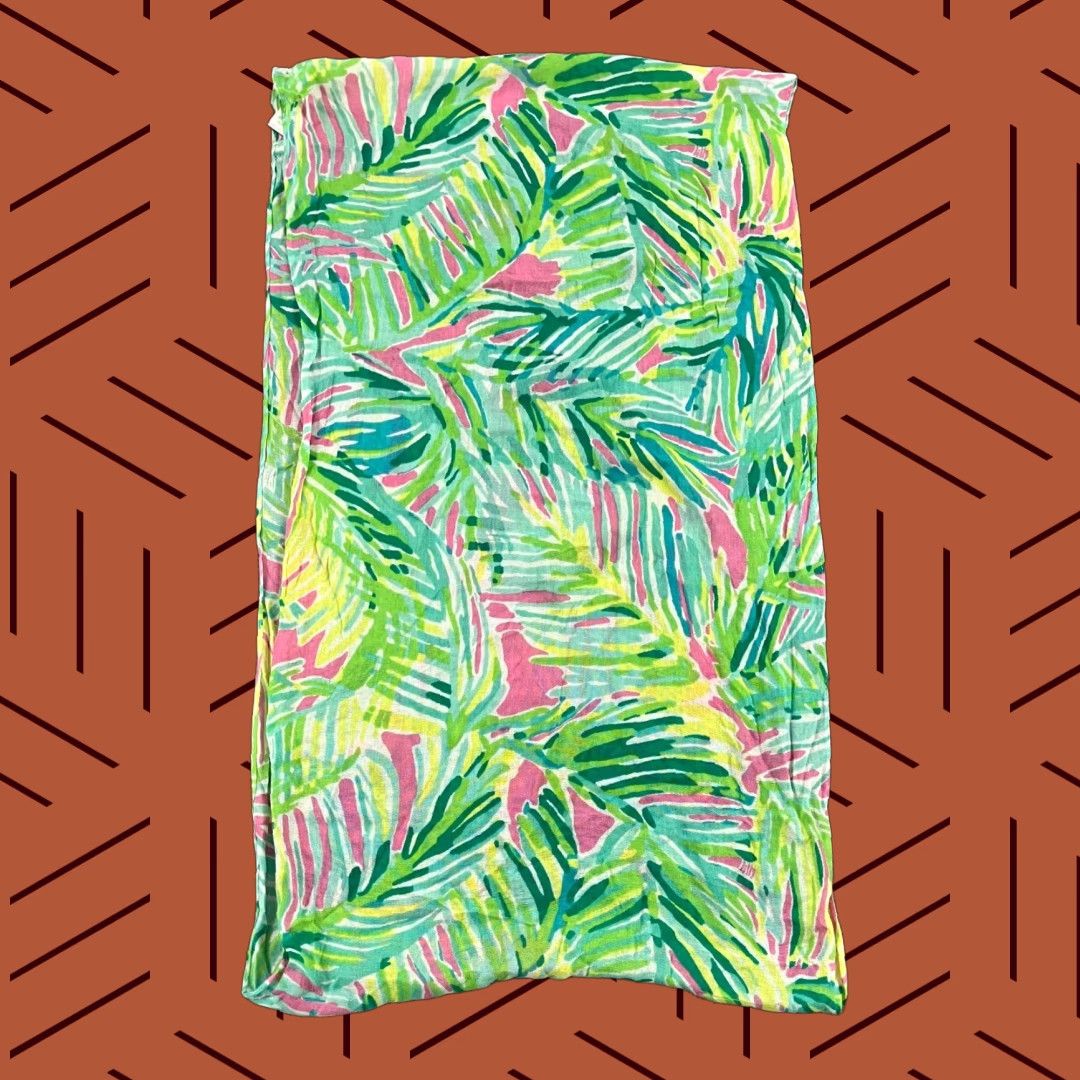 Lilly Pulitzer LILLY PULITZER Scarf Womens One Size Rayon Floral Infinity Preppy 25 x 14 Multicolor Gift? (But must only use original words) Size ONE SIZE - 1 Thumbnail