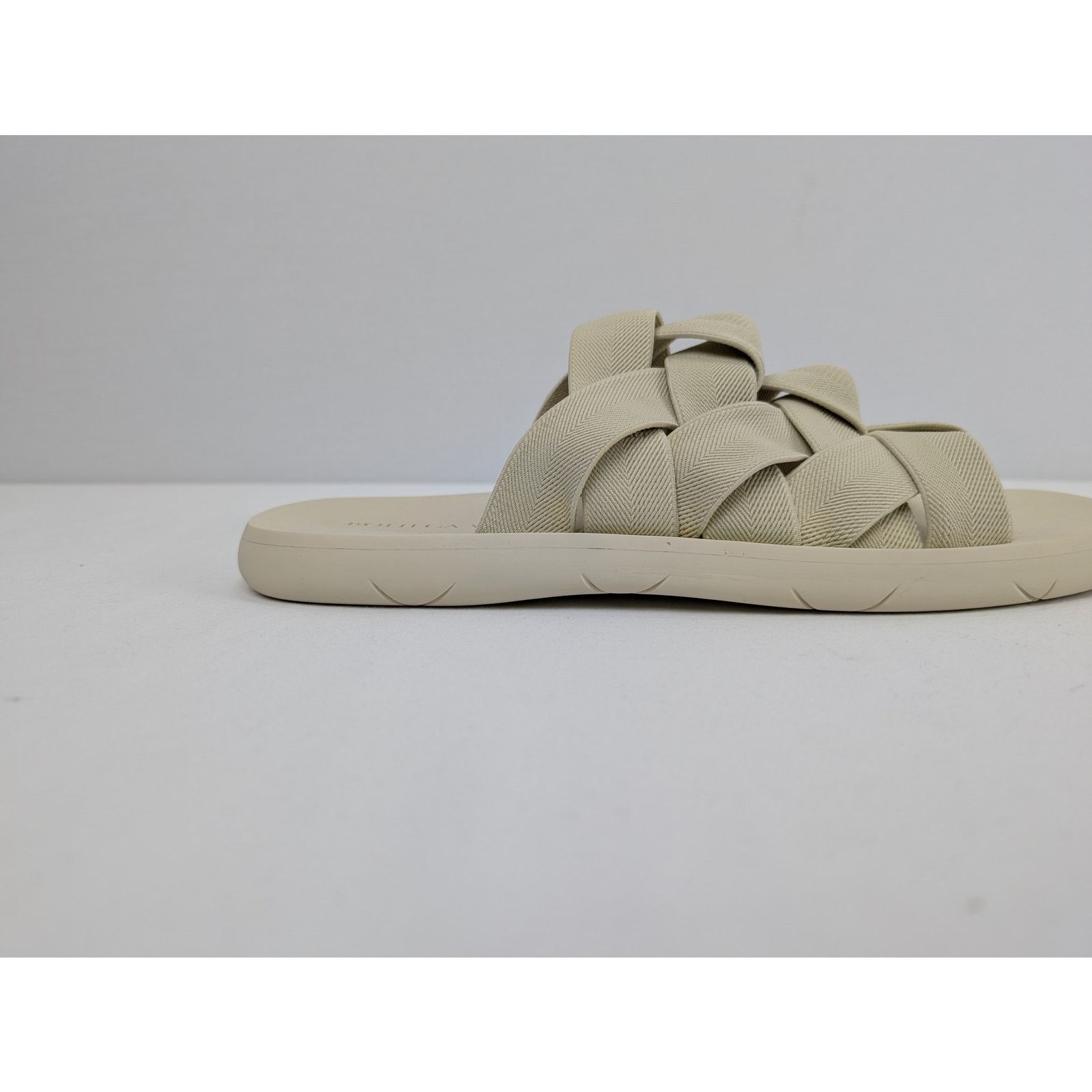 Bottega Veneta o1rshd1 Intrecciato Starfish Plat Sandal in Sea Salt Size US 9 / EU 42 - 2 Thumbnail