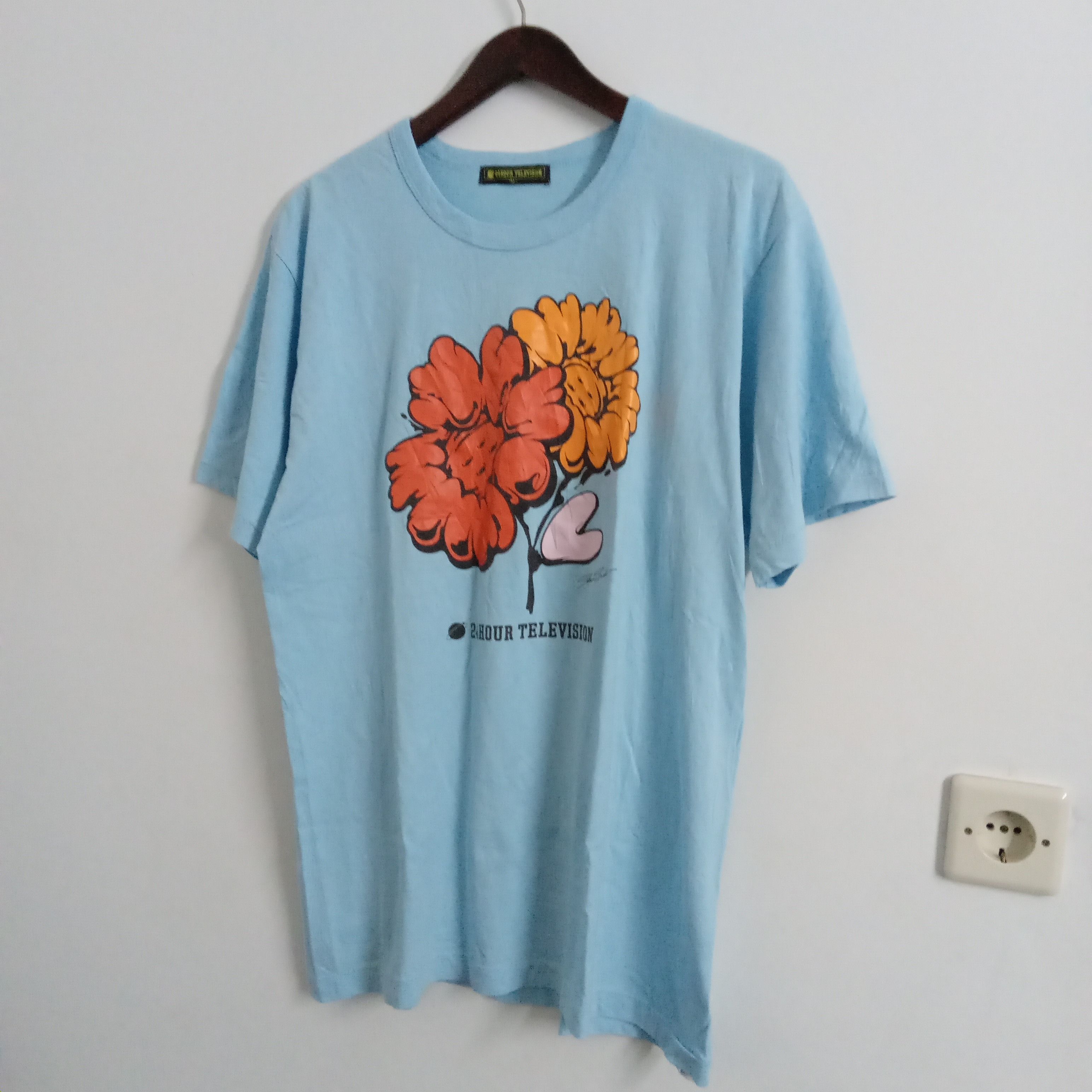 Japanese Brand 24 hour television flower tees Size XL / US 12-14 / IT 48-50 - 2 Thumbnail