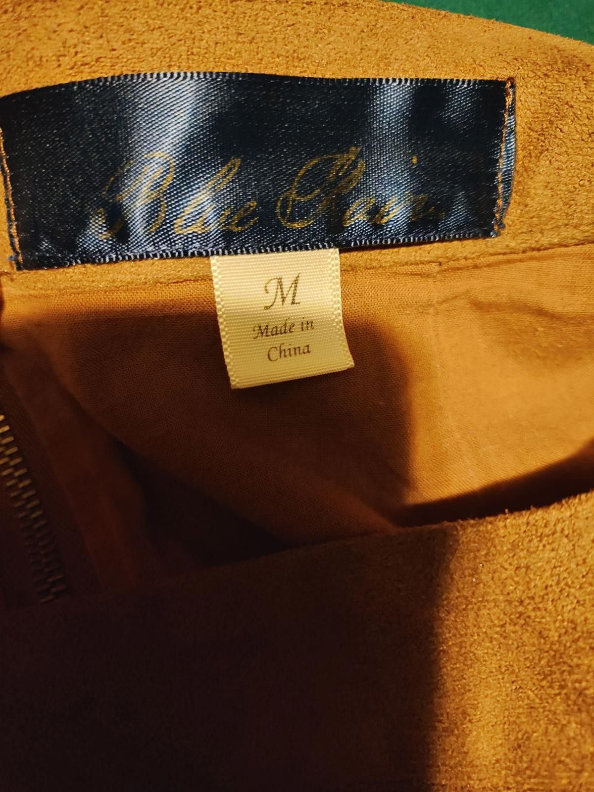 Designer Blue Rain Francesca‘s Faux Suede Skirt w Top Stitch Detail Size 32" / US 10 / IT 46 - 4 Thumbnail