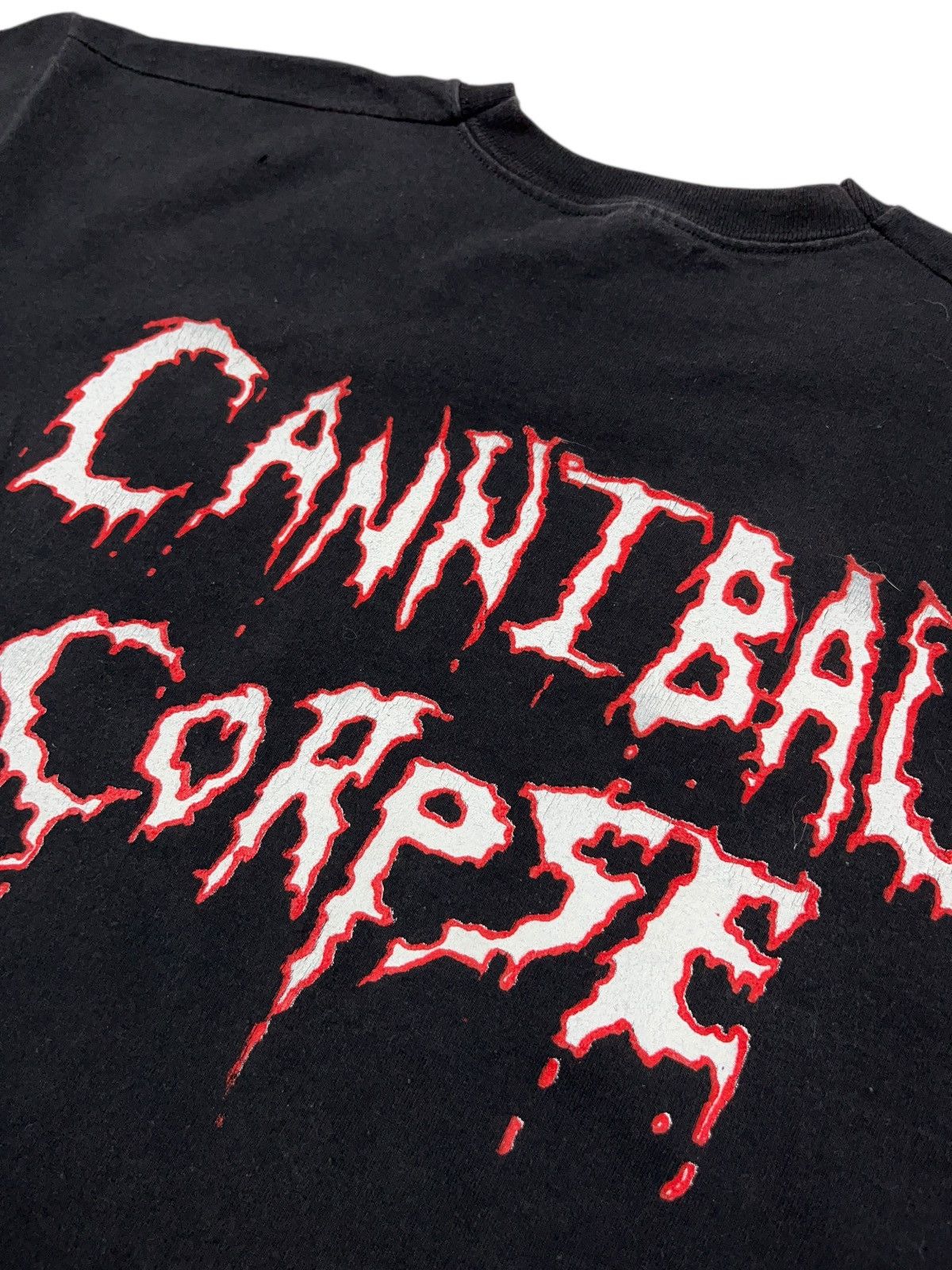 Band Tees Vintage 00s Cannibal Corpse Tomb of the Mutilated T-shirt Size US M / EU 48-50 / 2 - 8 Thumbnail