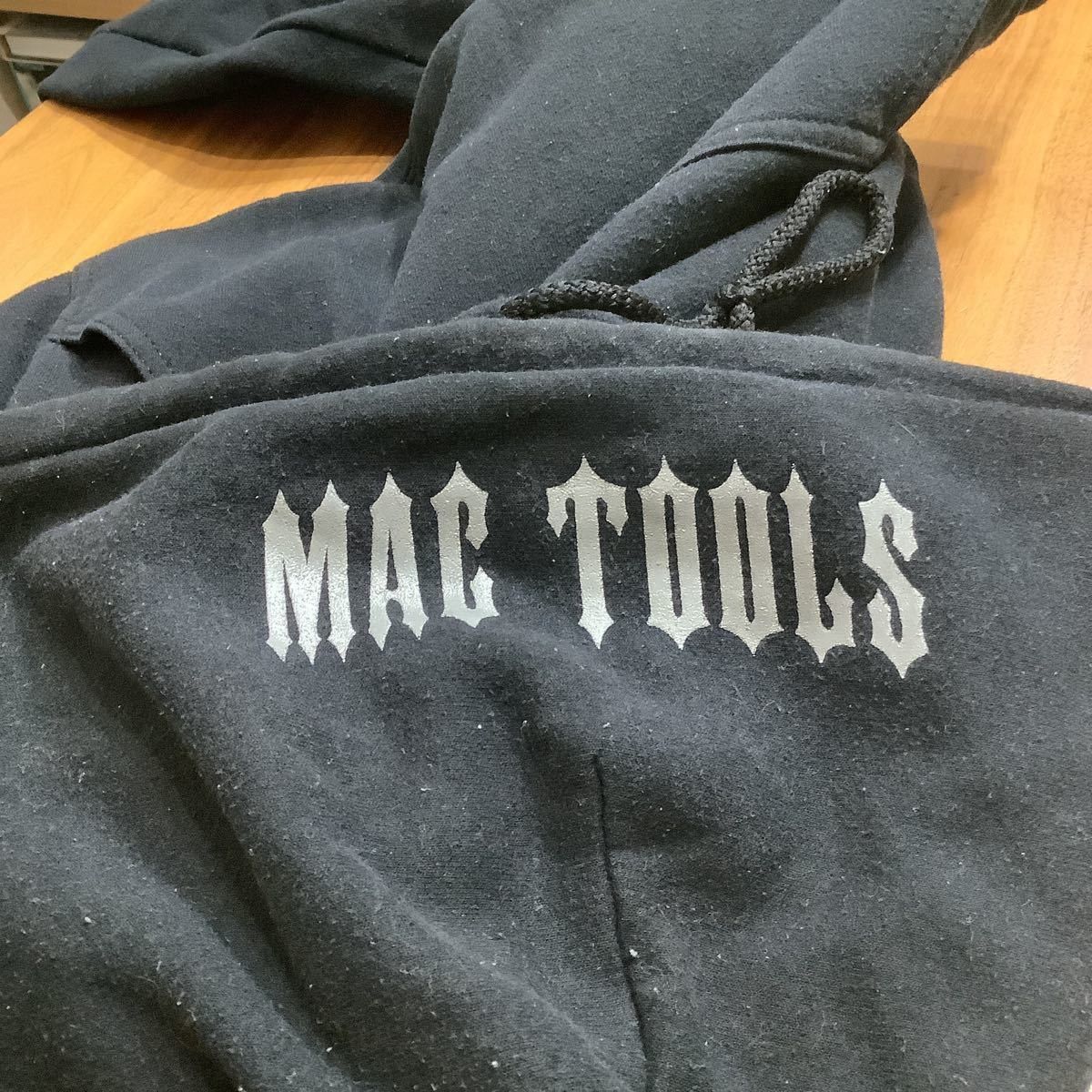 Gildan × West Coast Choppers WCC MAC TOOLS JESSE JAMES SWEATSHIRT SIZE M Size US M / EU 48-50 / 2 - 4 Thumbnail