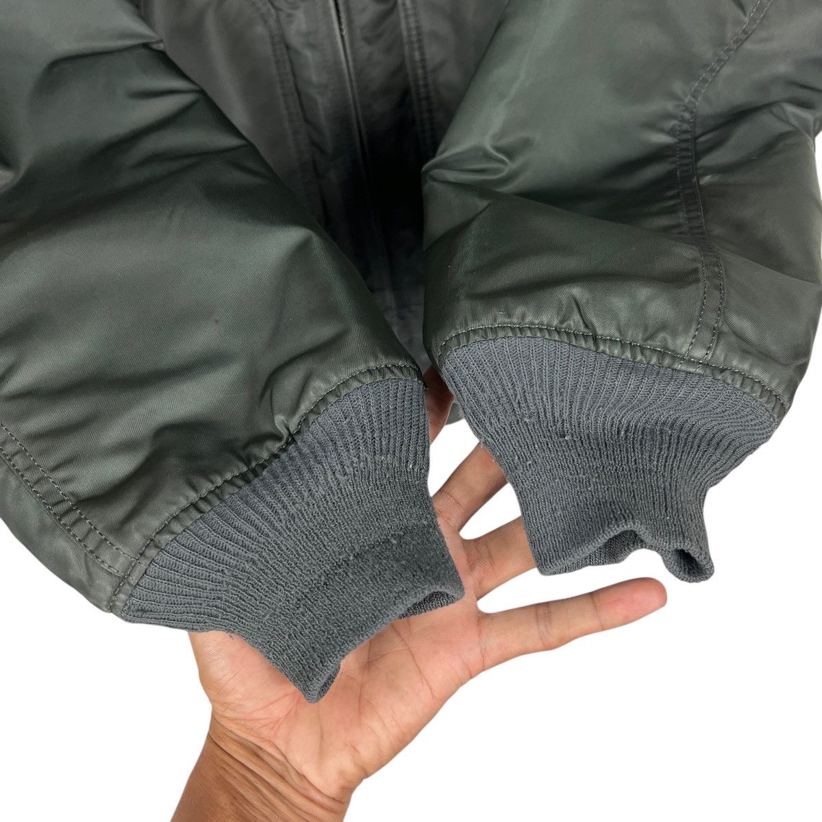 Alpha Industries Vintage alpha Cwu 45 P Bomber Jacket Made In Usa Size M Size US M / EU 48-50 / 2 - 8 Thumbnail