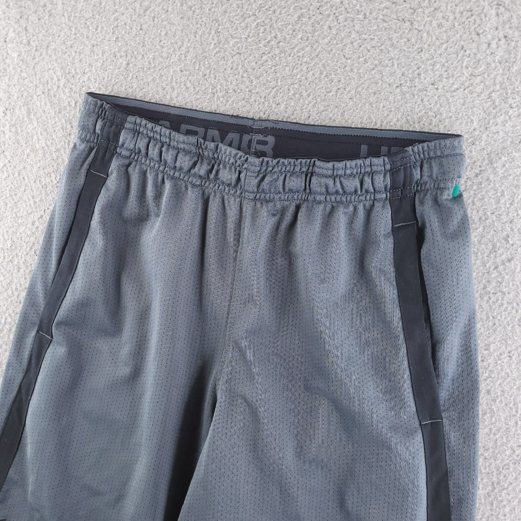 Under Armour Under Armour Shorts Mens S Gray Basketball Heat Gear Running Gym Athletic Activewear Mens Size US 28 / EU 44 - 2 Thumbnail
