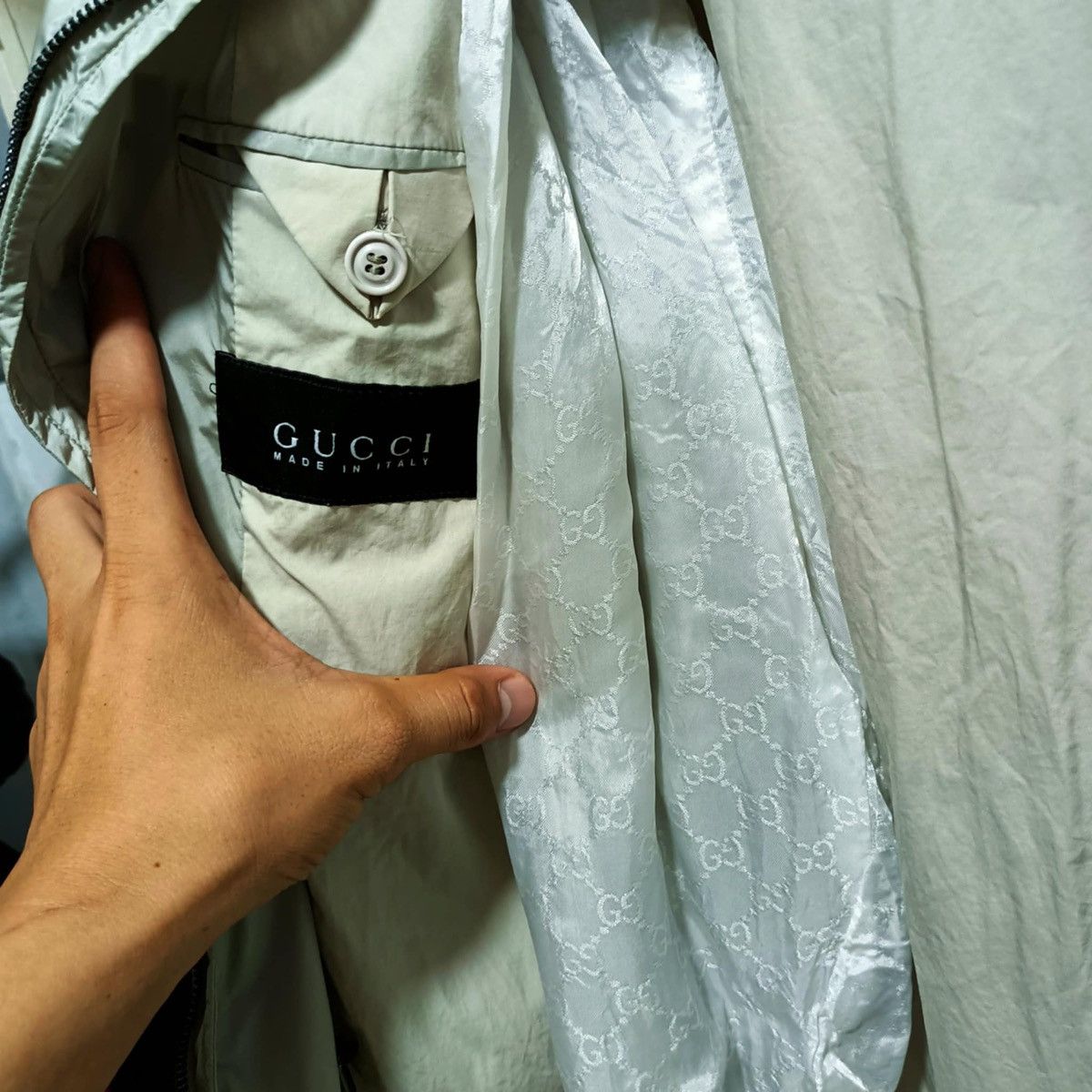 Gucci GUCCI RAINCOAT HIDABLE HOODIE JACKET Size US M / EU 48-50 / 2 - 6 Thumbnail