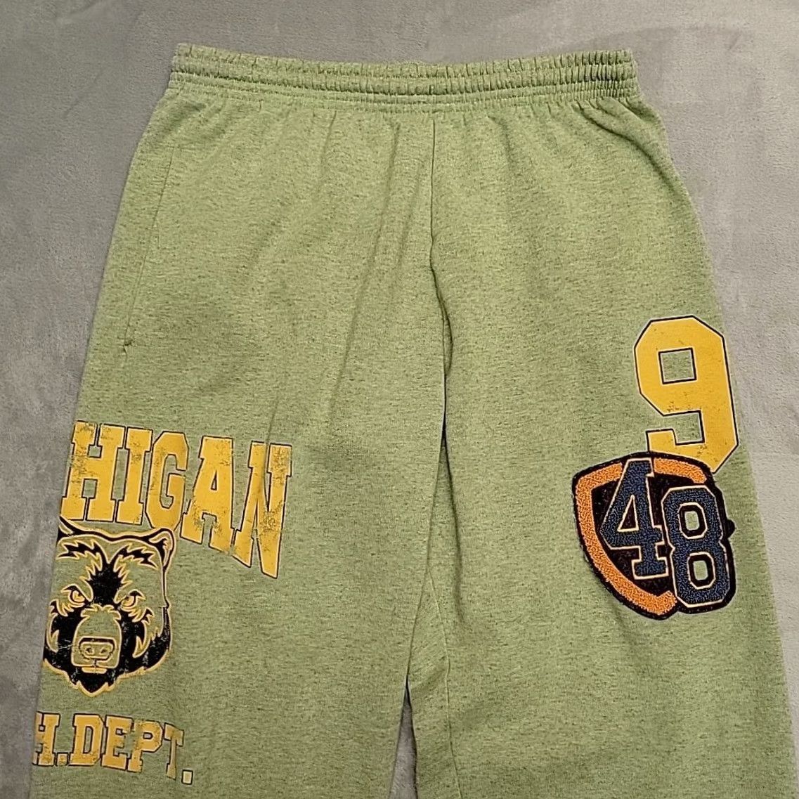 Urban Outfitters Urban Outfitters Sweatpants Mens M Green Michigan 48 Graphic Lounge Collegiate Size US 31 - 3 Thumbnail