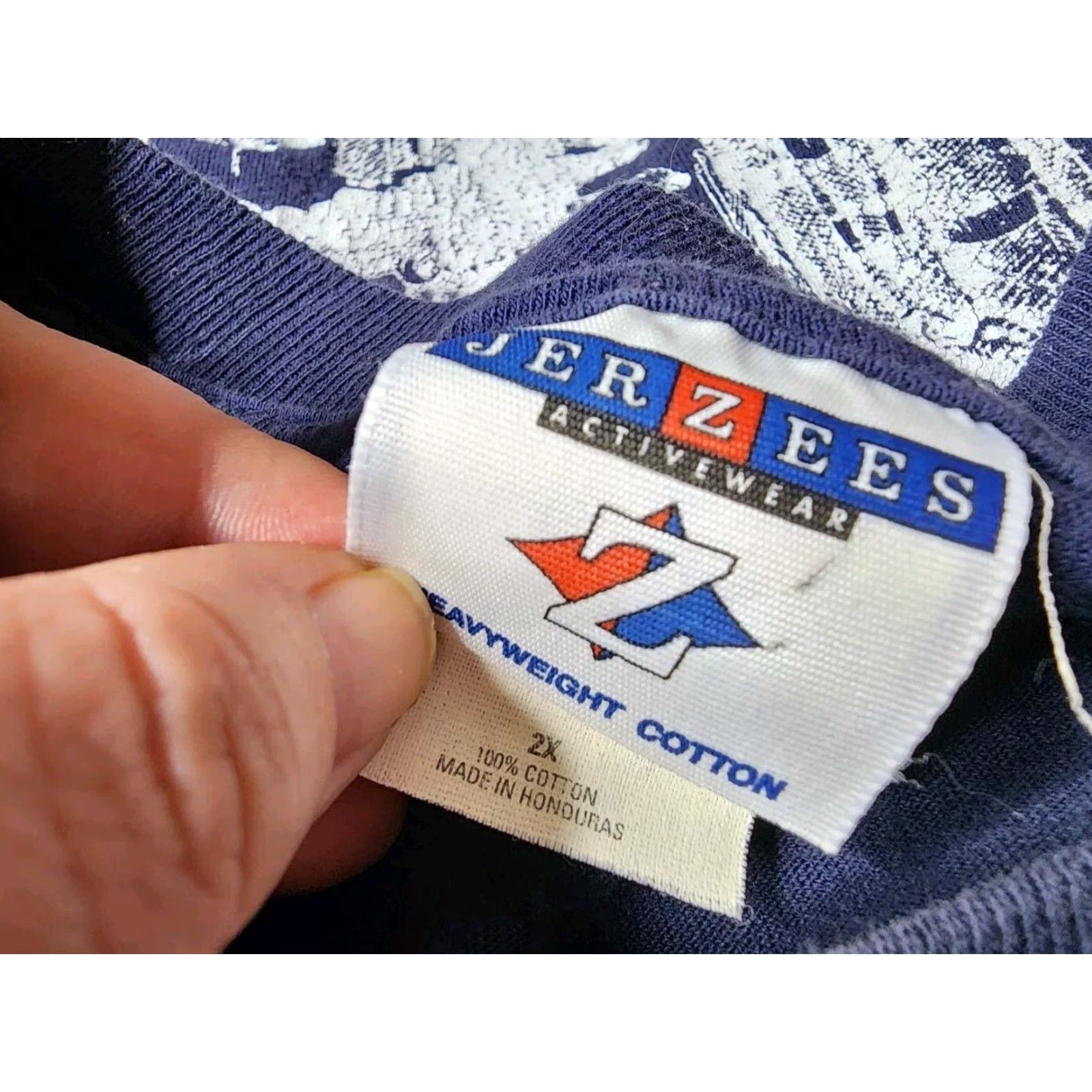 Fruit Of The Loom VINTAGE The Other Twin Towers Of New York Fallen Heroes T-Shirt 2XL Blue 9/11 Mens Vintage Graphic Tee Size US XXL / EU 58 / 5 - 5 Thumbnail