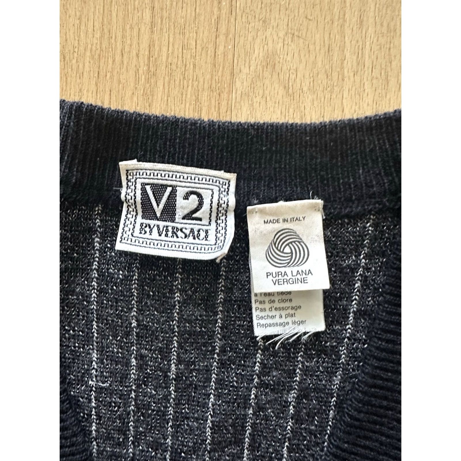 Versace VINTAGE Versace Vest Wool 100% Black Mens S 90s RARE Classic Jazz Party/Cocktail Formal Casual Business Mid-Length Button Back Size US S / EU 44-46 / 1 - 3 Thumbnail