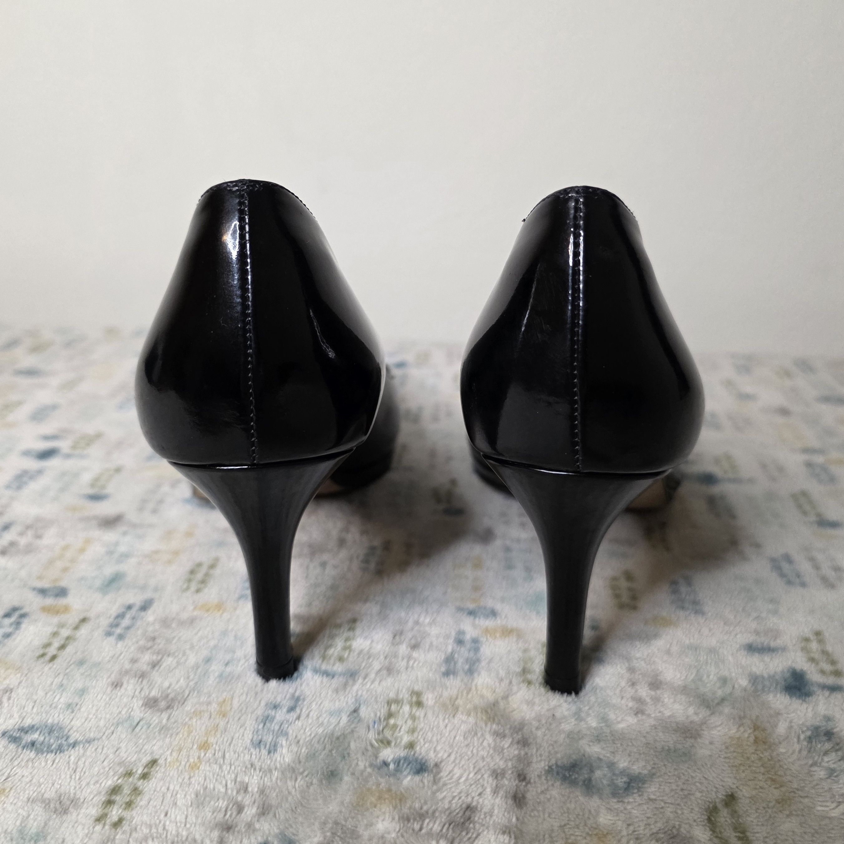 LK Bennett L.K. Bennett Black Leather Pump Heels Size US 5 / IT 35 - 9 Thumbnail