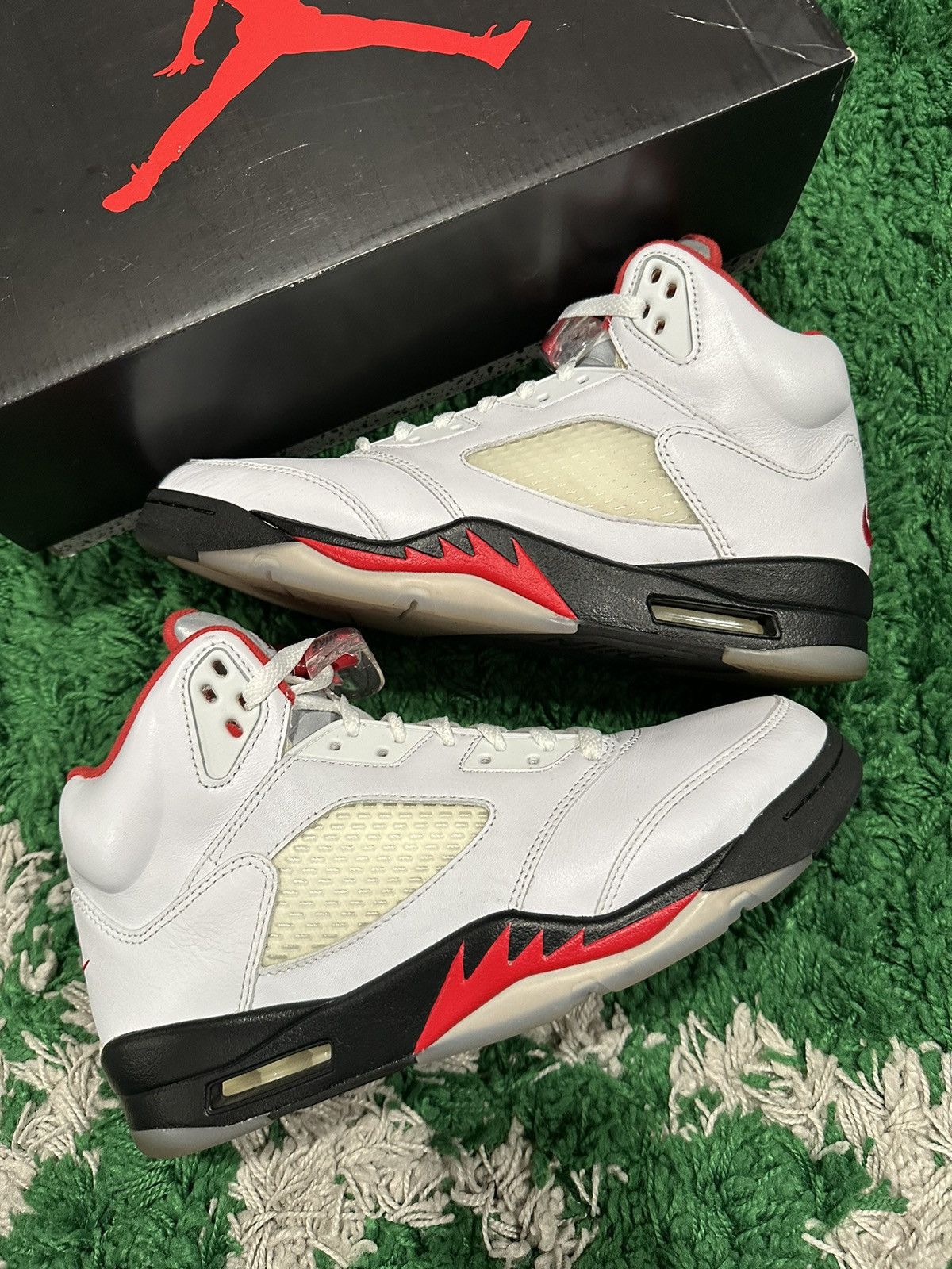 Jordan 5 size 8.5 deals