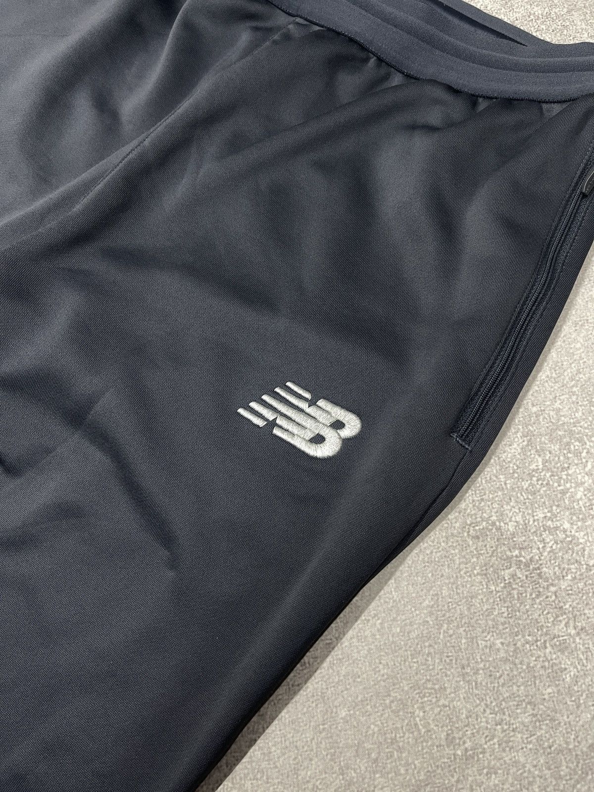 New Balance Mens New Balance Liverpool Football Sweatpants Grey Soccer Size US 34 / EU 50 - 4 Thumbnail