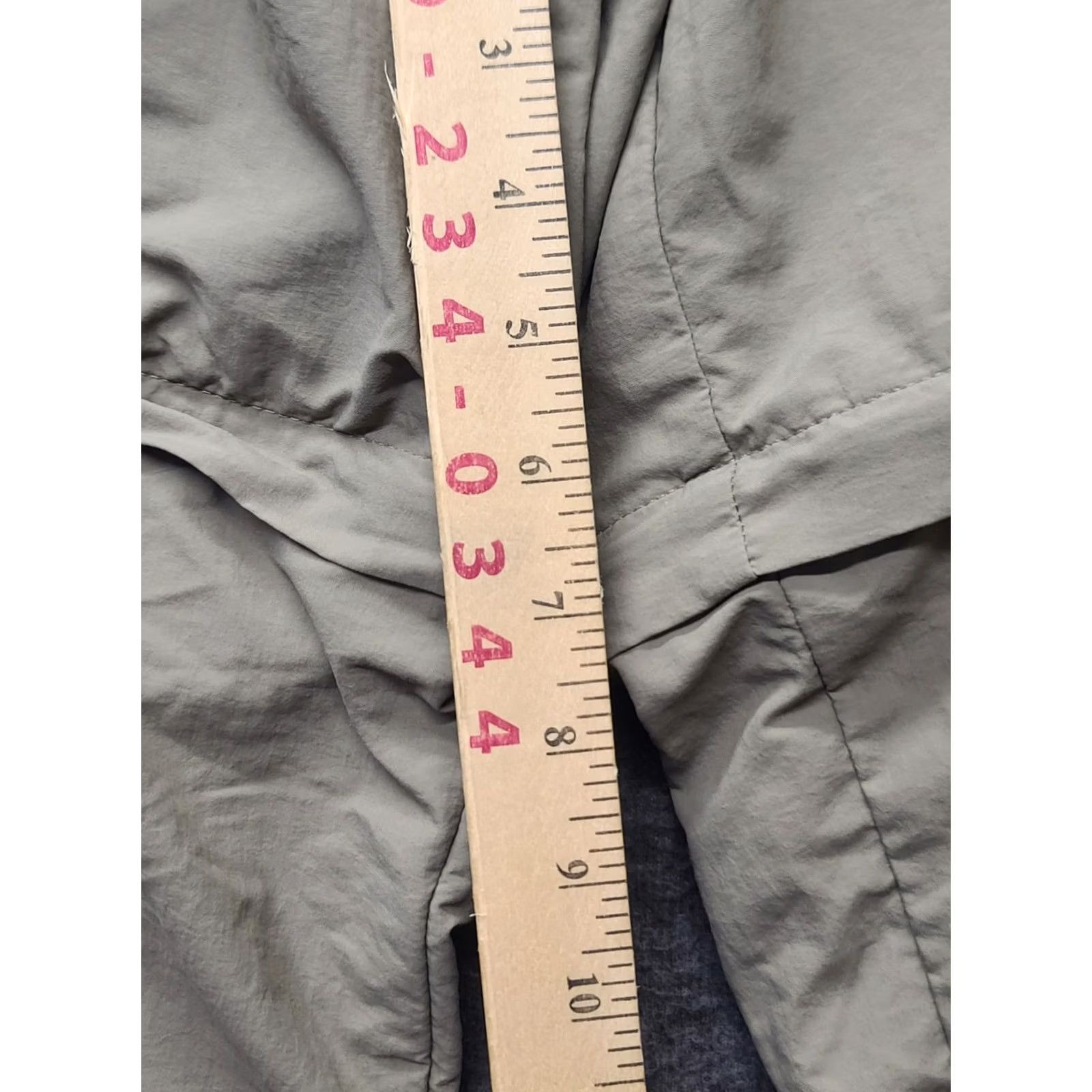 Vintage Columbia PFG Cargo Pants Mens XL Regular Beige Nylon 34x32 Zip Convertible Outdoors Lightweight Moisture Wicking Pockets Size US 36 / EU 52 - 7 Thumbnail