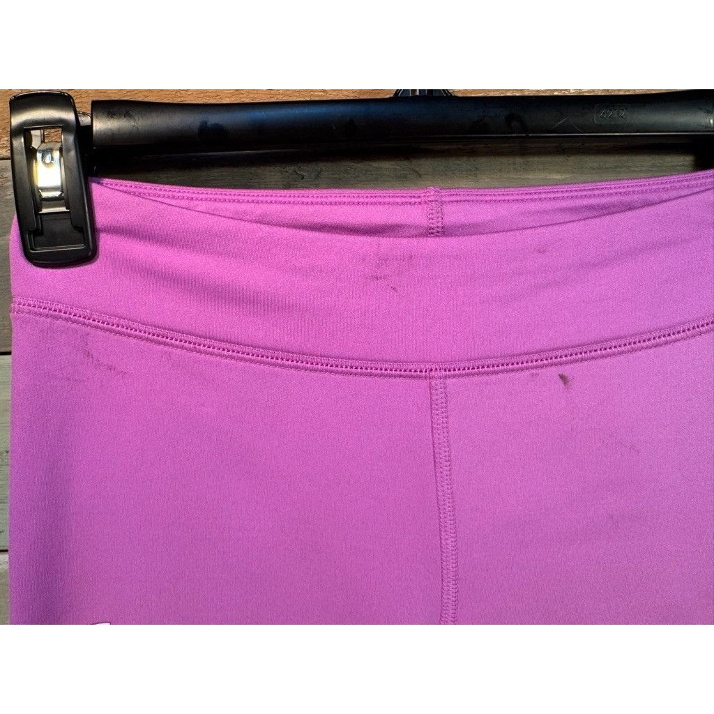 Under Armour Girl's UNDER ARMOUR Logo Pink Capri Leggings Medium Gently U Size 22" - 2 Thumbnail