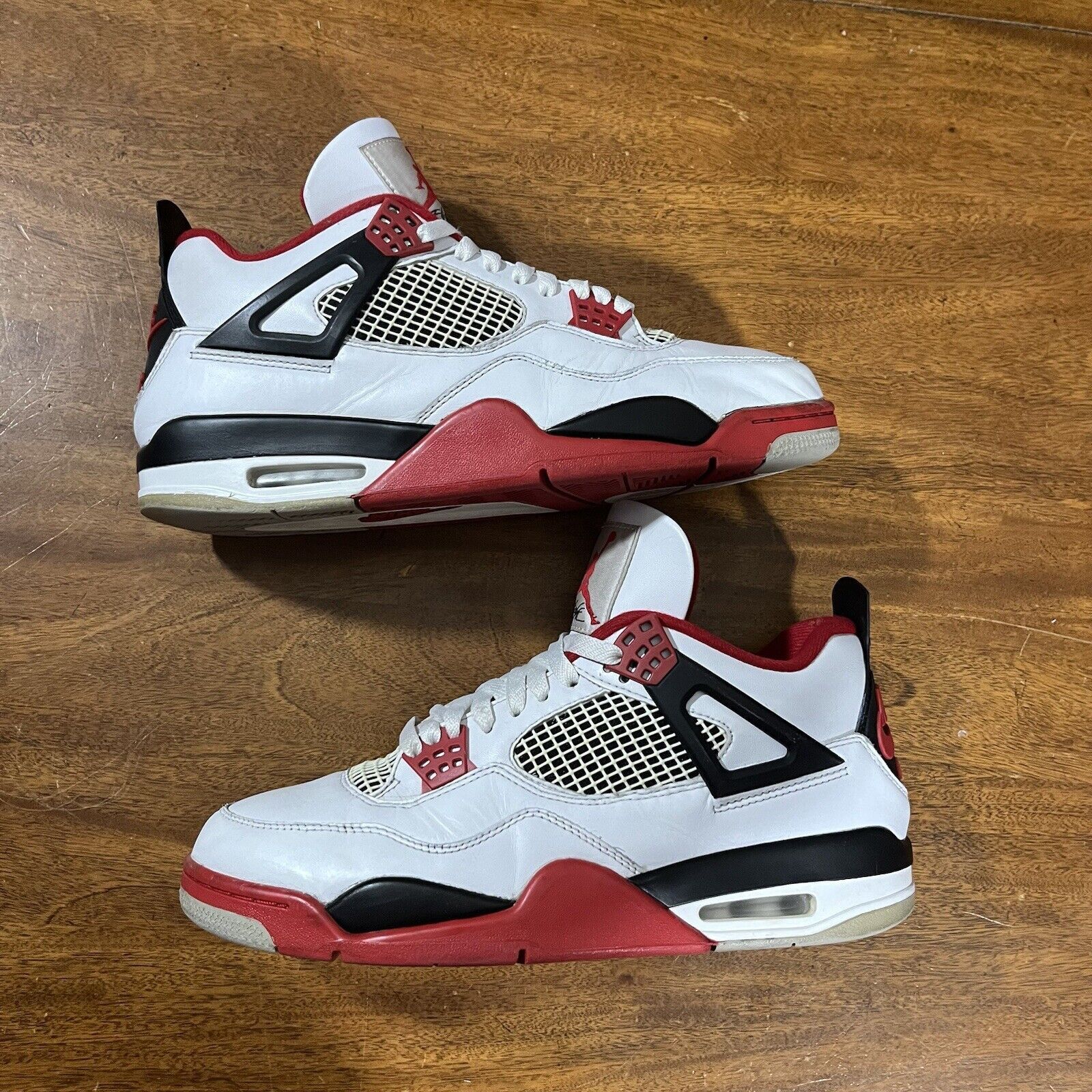 Jordan Brand Size 11 - Jordan 4 Retro OG Mid Fire Red Size US 11 / EU 44 - 2 Thumbnail