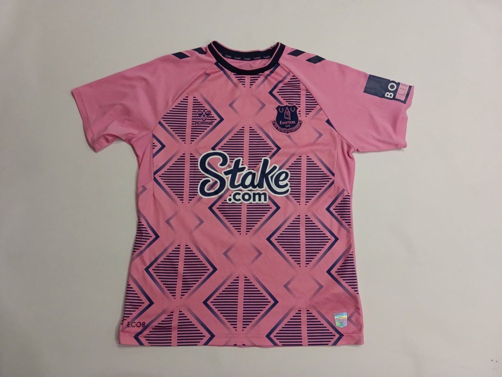 Hummel Everton Away Shirt 2022-23 with Iwobi 17 printing Size US M / EU 48-50 / 2 - 1 Thumbnail