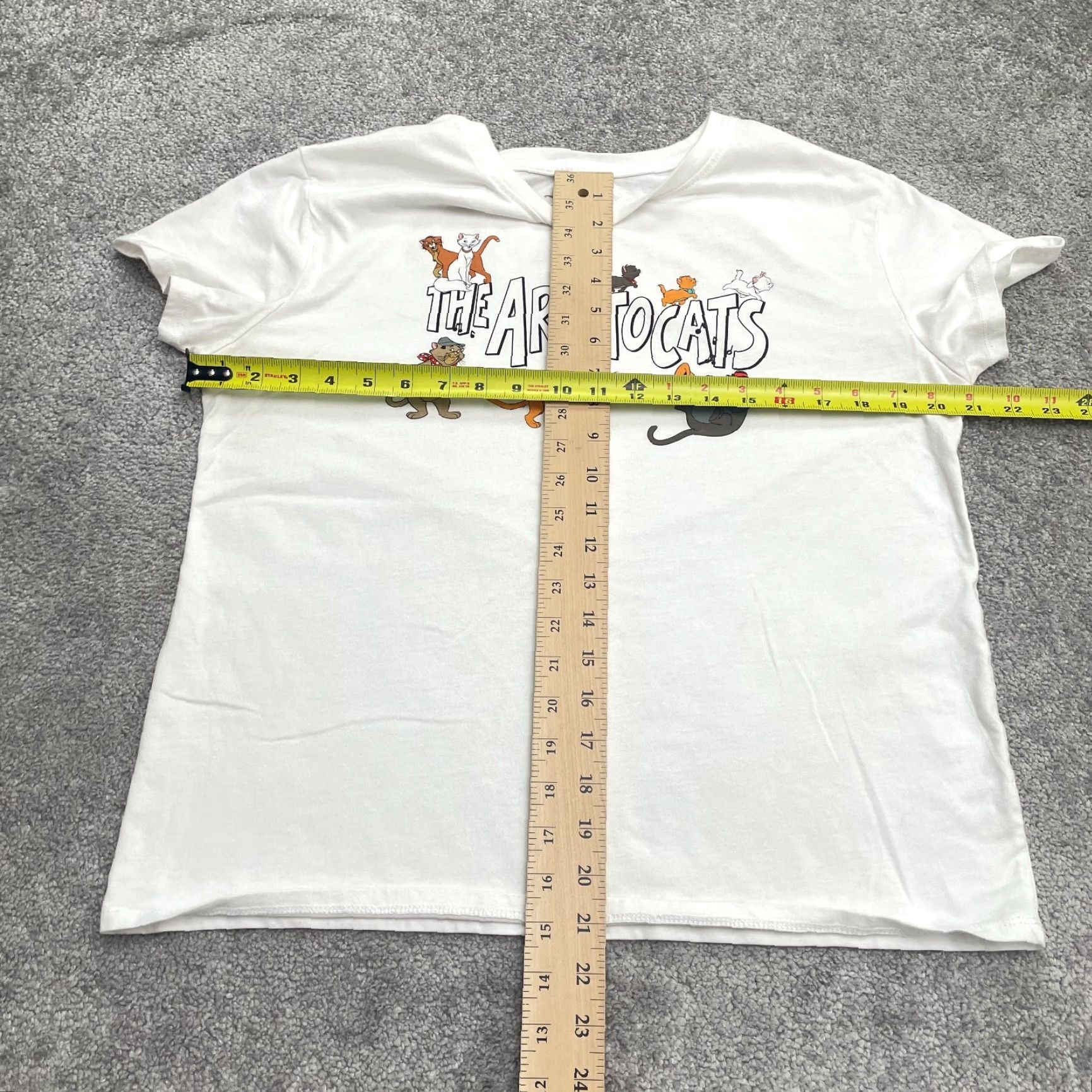 Disney Disney The Aristocats Graphic T-Shirt Womens L White Short Sleeve Crew Tee Size L / US 10 / IT 46 - 6 Thumbnail