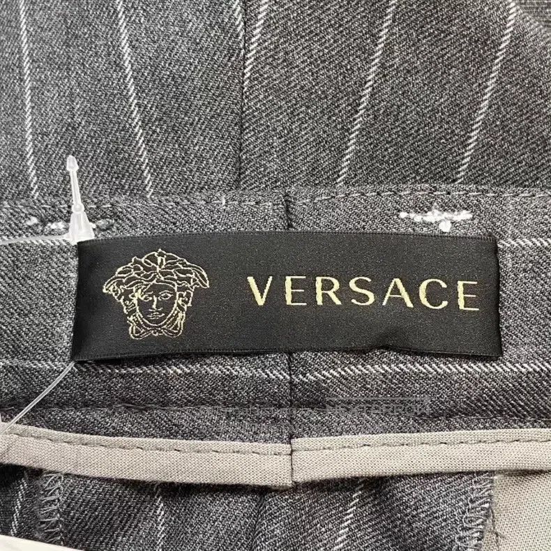 Versace Versace Grey striped wool shorts Size US 38 / EU 54 - 4 Thumbnail