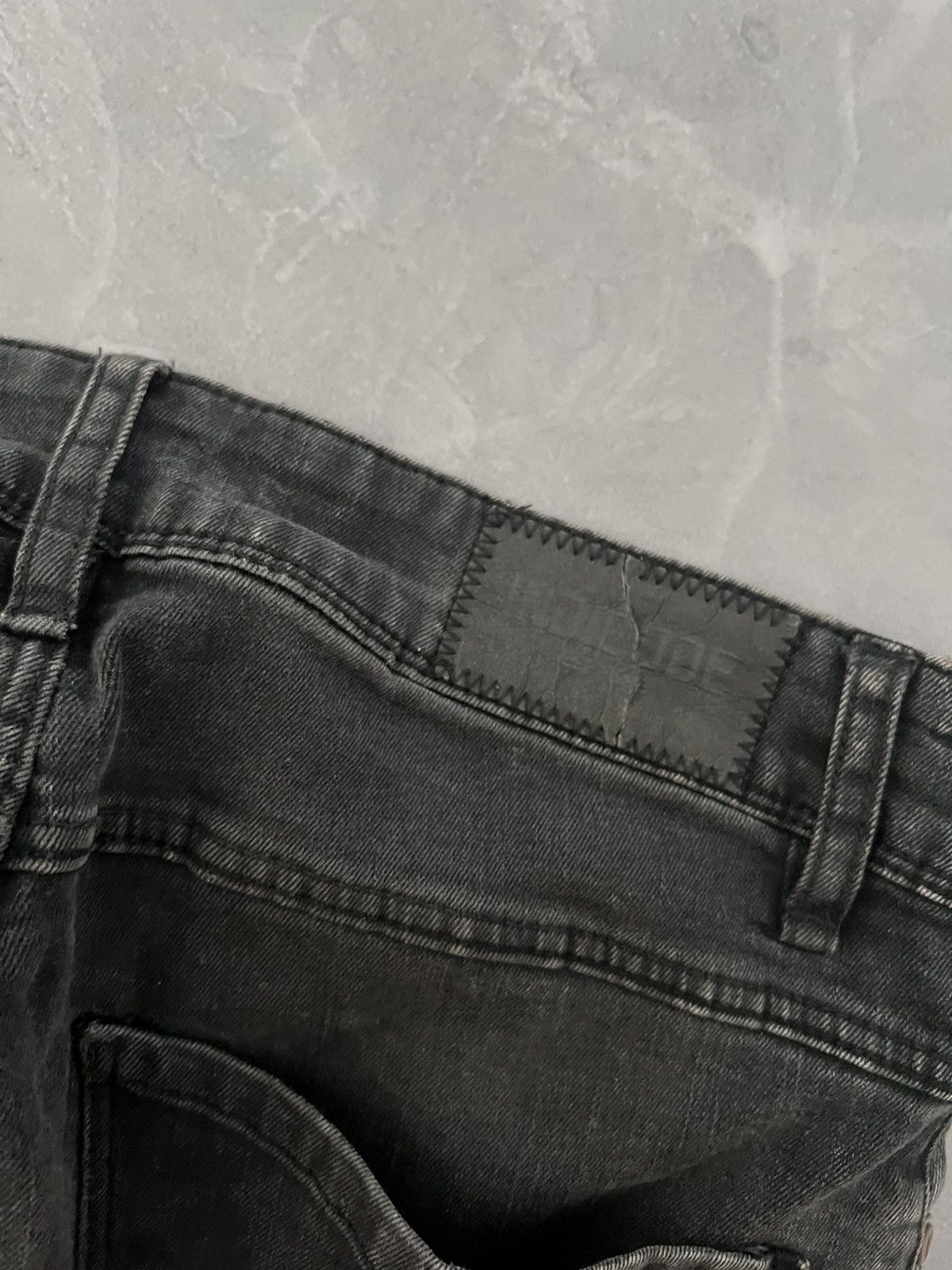 Japanese Brand Destroyed Washed Slim Heavy / Vintage Underground Swag 90s Size US 30 / EU 46 - 6 Thumbnail