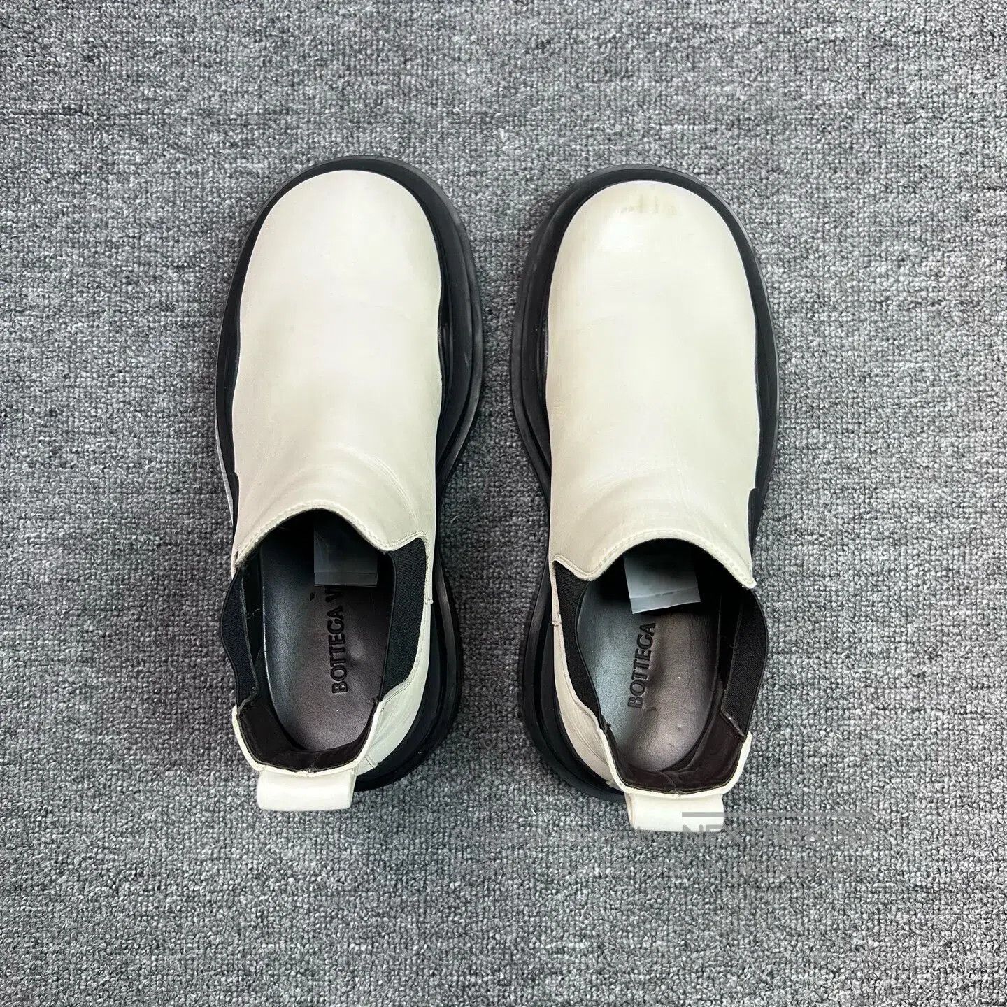 Bottega Veneta Bottega Veneta Thick Sole Chelsea Boots in Black and White Size US 6 / EU 39 - 4 Thumbnail