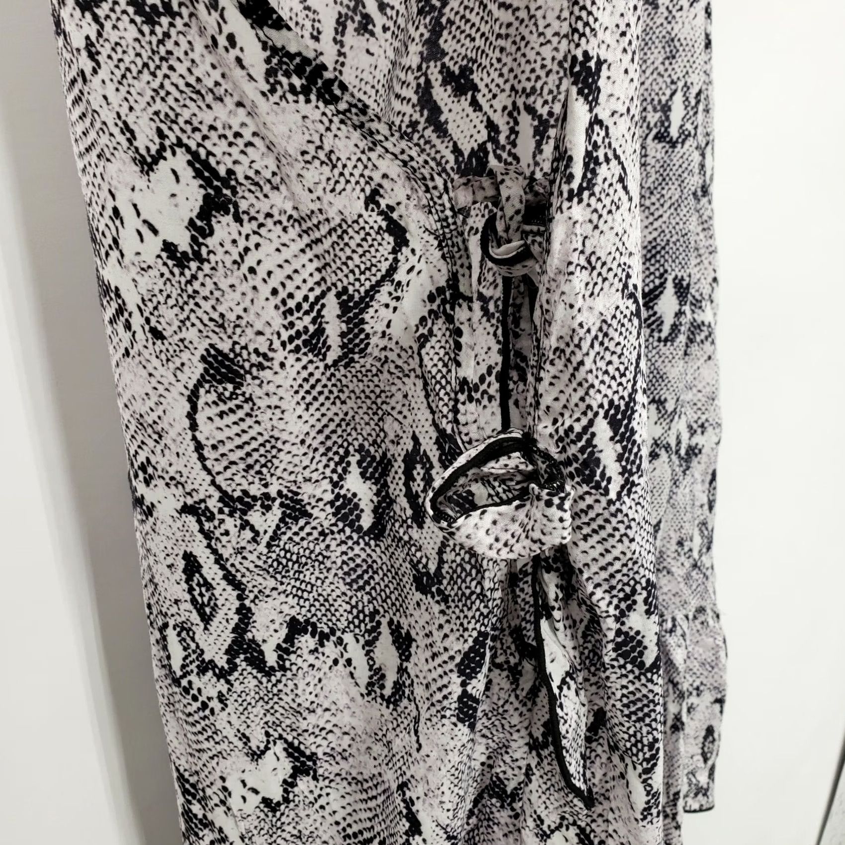 Vintage Chelsea28 Women's Snakeskin Tunic Dress Ruffle Hem Knee Length L NEW Size L / US 10 / IT 46 - 7 Thumbnail