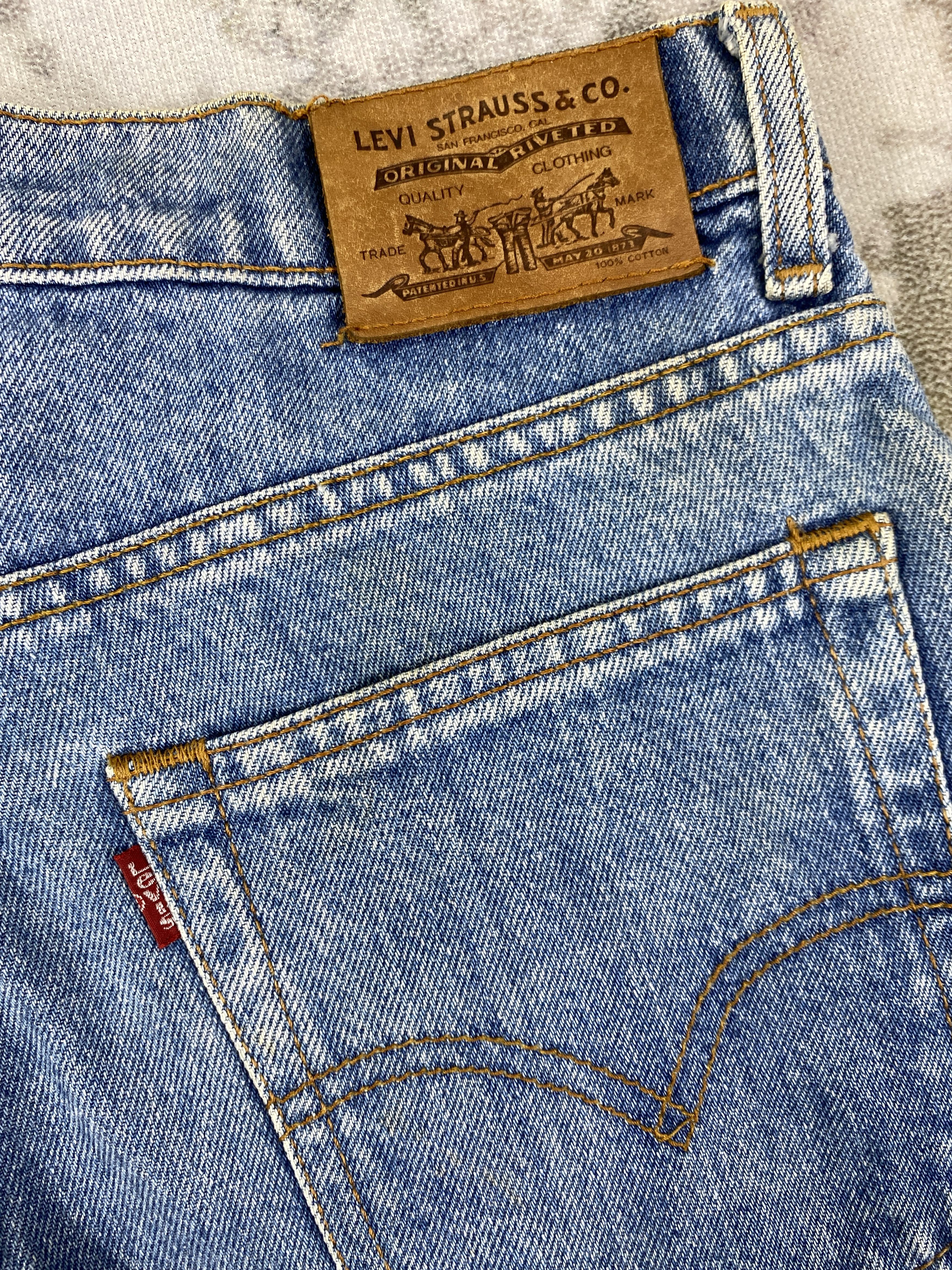 Levi's Pale Blue Vintage Levi's Denim 29 x 32 -JN535 Size US 29 - 10 Thumbnail