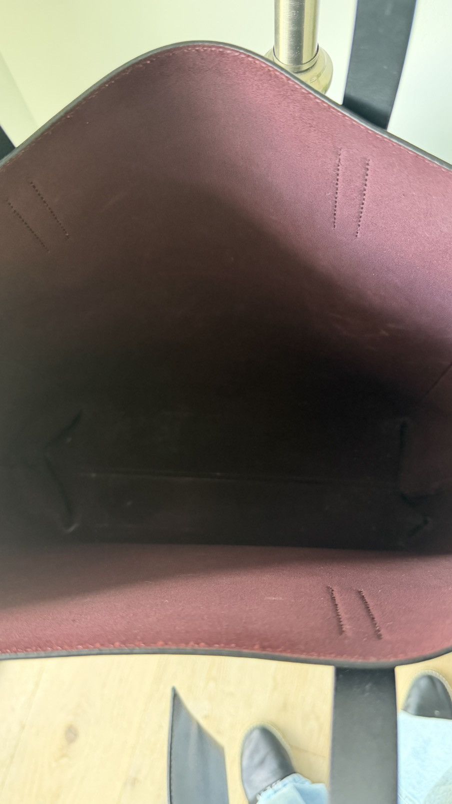 Valentino Valentino Garavani VLTN Black Leather Tote Bag w/ Pouch Size ONE SIZE - 4 Thumbnail