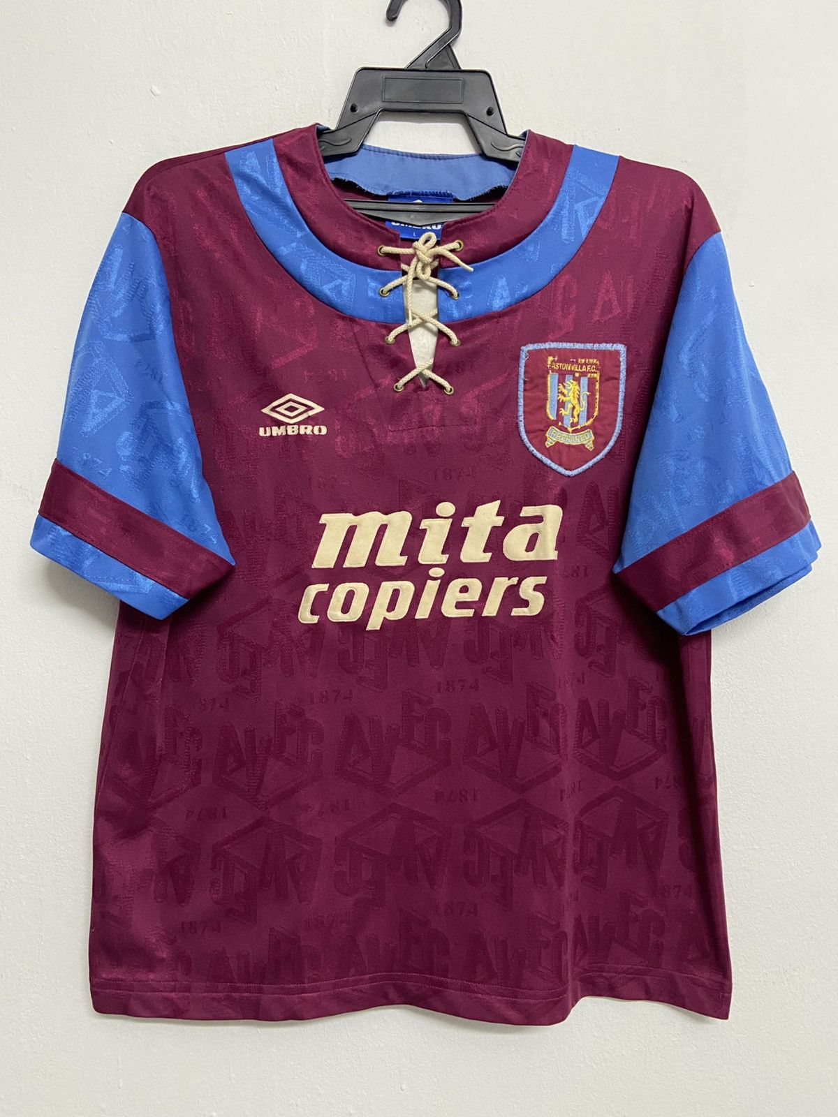 Umbro Vintage Aston Villa 1992 Home Shirt Jersey Size US M / EU 48-50 / 2 - 1 Thumbnail