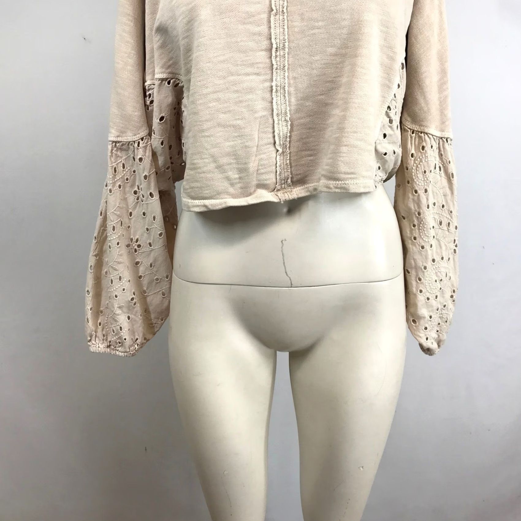 Vintage Pilcro Women Beige Cotton Eyelet Lace Balloon Sleeve Cropped Top S Size S / US 4 / IT 40 - 3 Thumbnail