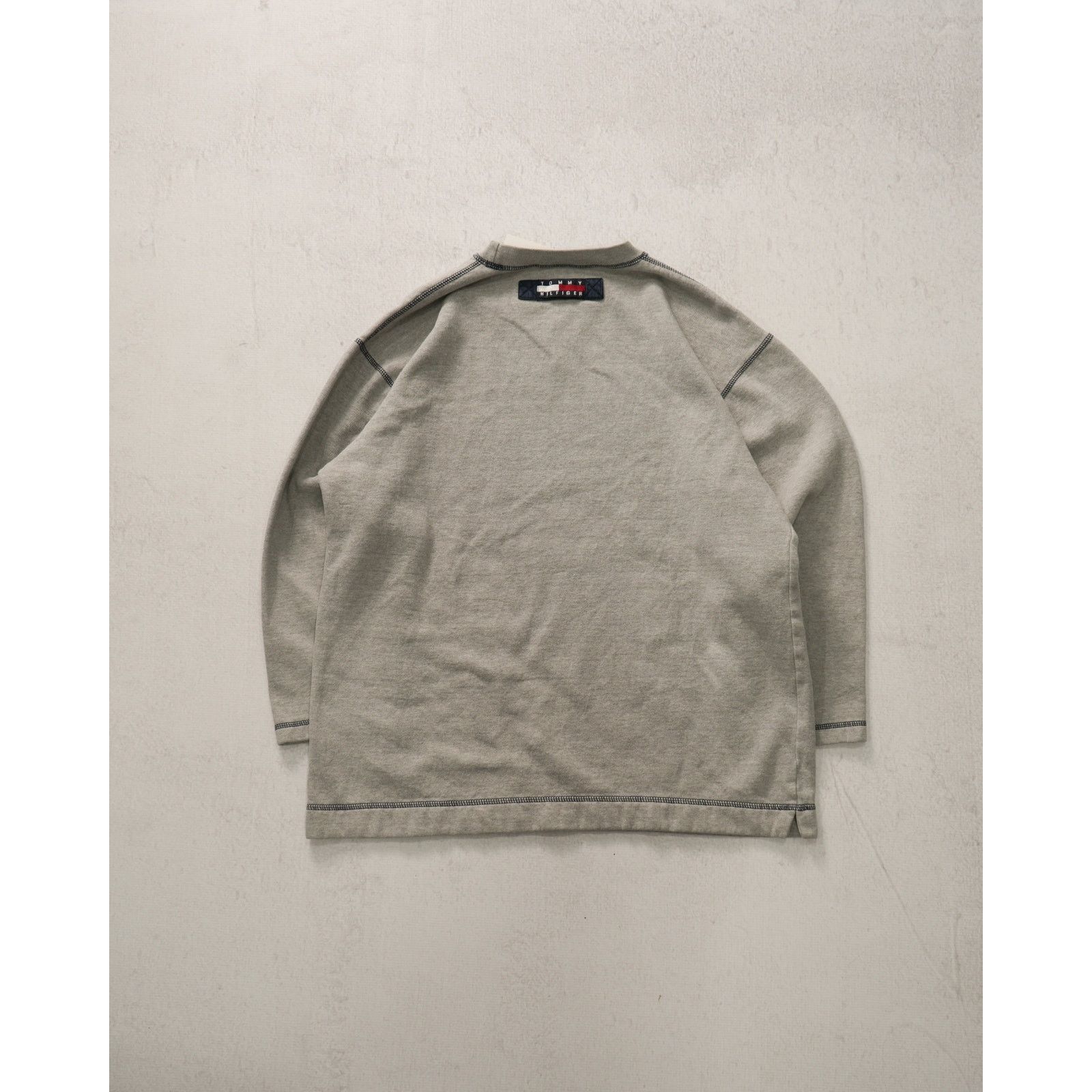 Tommy Hilfiger Vintage 90s Tommy Hilfiger Sweatshirt - Women's Large Size L / US 10 / IT 46 - 2 Thumbnail