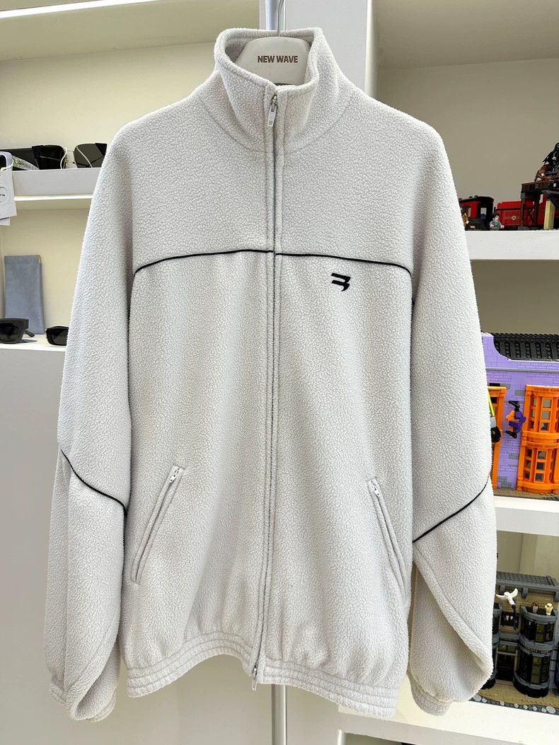 Balenciaga Balenciaga Off-White Polar Fleece Boomerang Jacket 2501-Nex Size US S / EU 44-46 / 1 - 1 Thumbnail