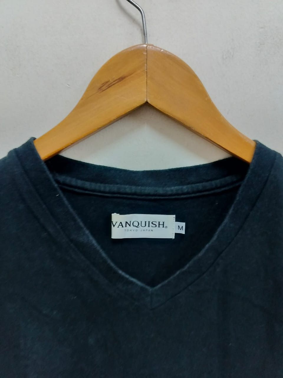 Vanquish Vanquish Tokyo Japan V neck plain t- shirt Size US M / EU 48-50 / 2 - 2 Thumbnail