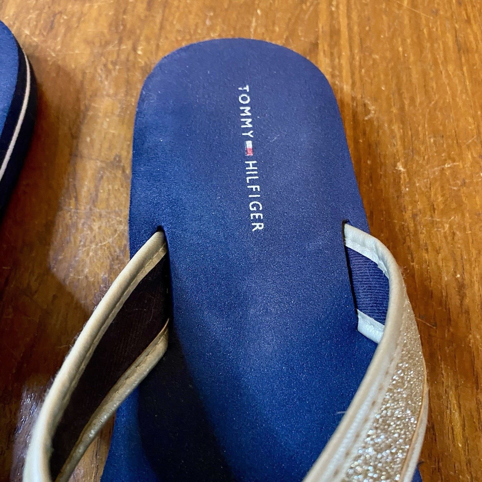 Tommy Hilfiger Tommy Hilfiger Women Sz 7 Sandal Flip flops Glitter NavyGold Size US 7 / IT 37 - 3 Thumbnail