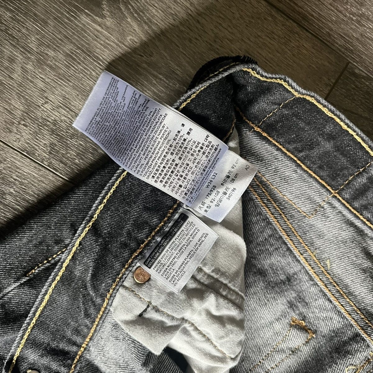 Levi's Vintage Levi’s 501 Buttonfly Straight Leg Denim Jeans 34x30 Size US 34 / EU 50 - 8 Thumbnail