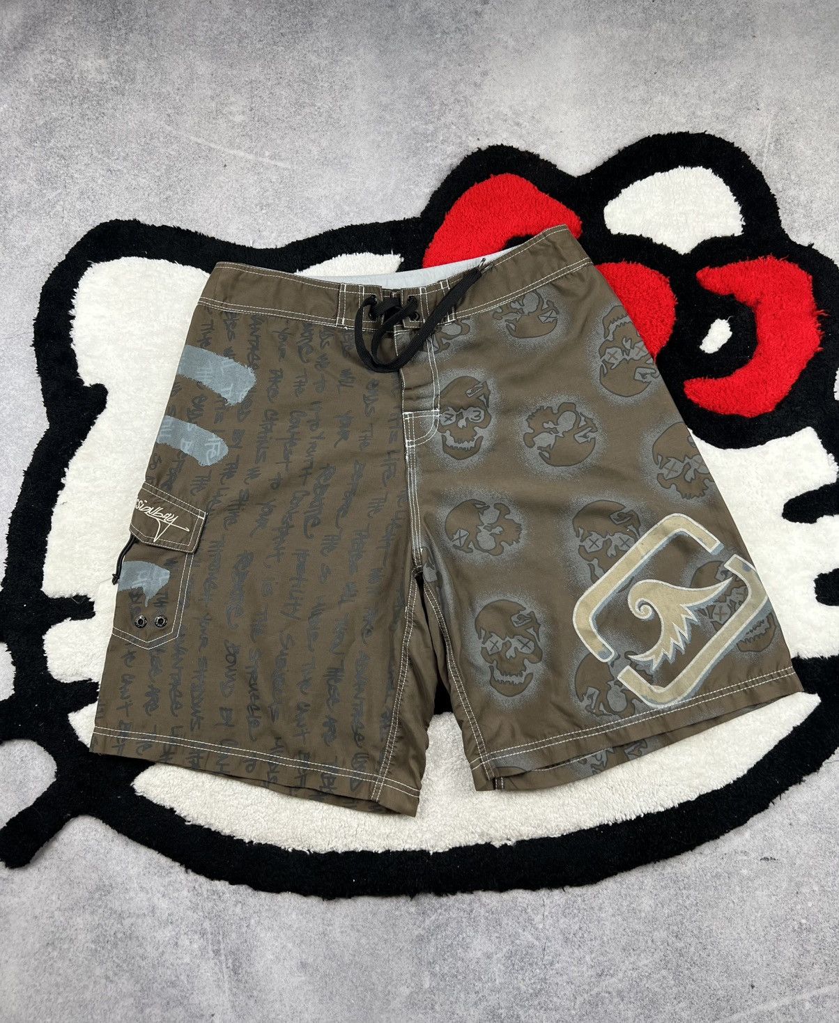 Vintage Vintage Missionbay Surf Life Skulls Gothic Nylon Y2K Shorts Size US 36 / EU 52 - 1 Thumbnail