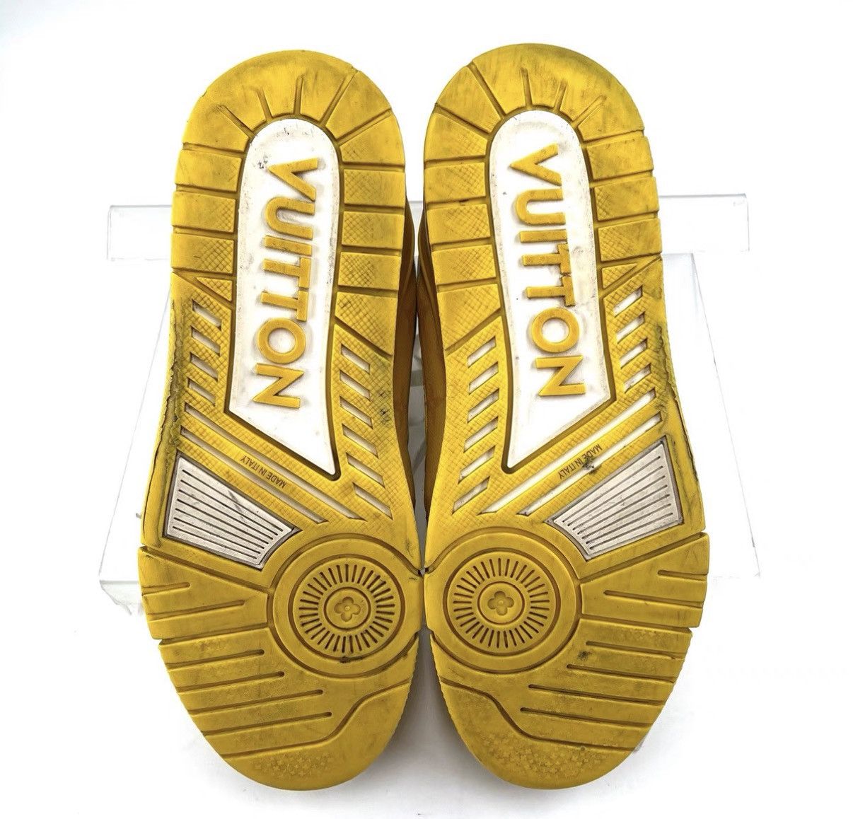 Louis Vuitton Louis Vuitton Monogram Embossed Sneakers K12 Size US 8 / EU 41 - 8 Thumbnail