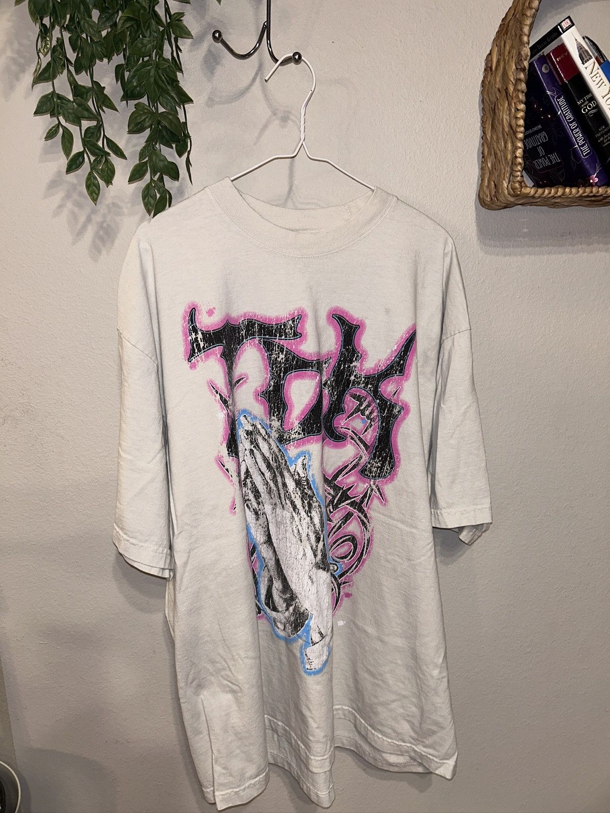 Other TDK Vintage heavy 100% cotton cream shirt cross&prayer hands Size US XXL / EU 58 / 5 - 3 Thumbnail