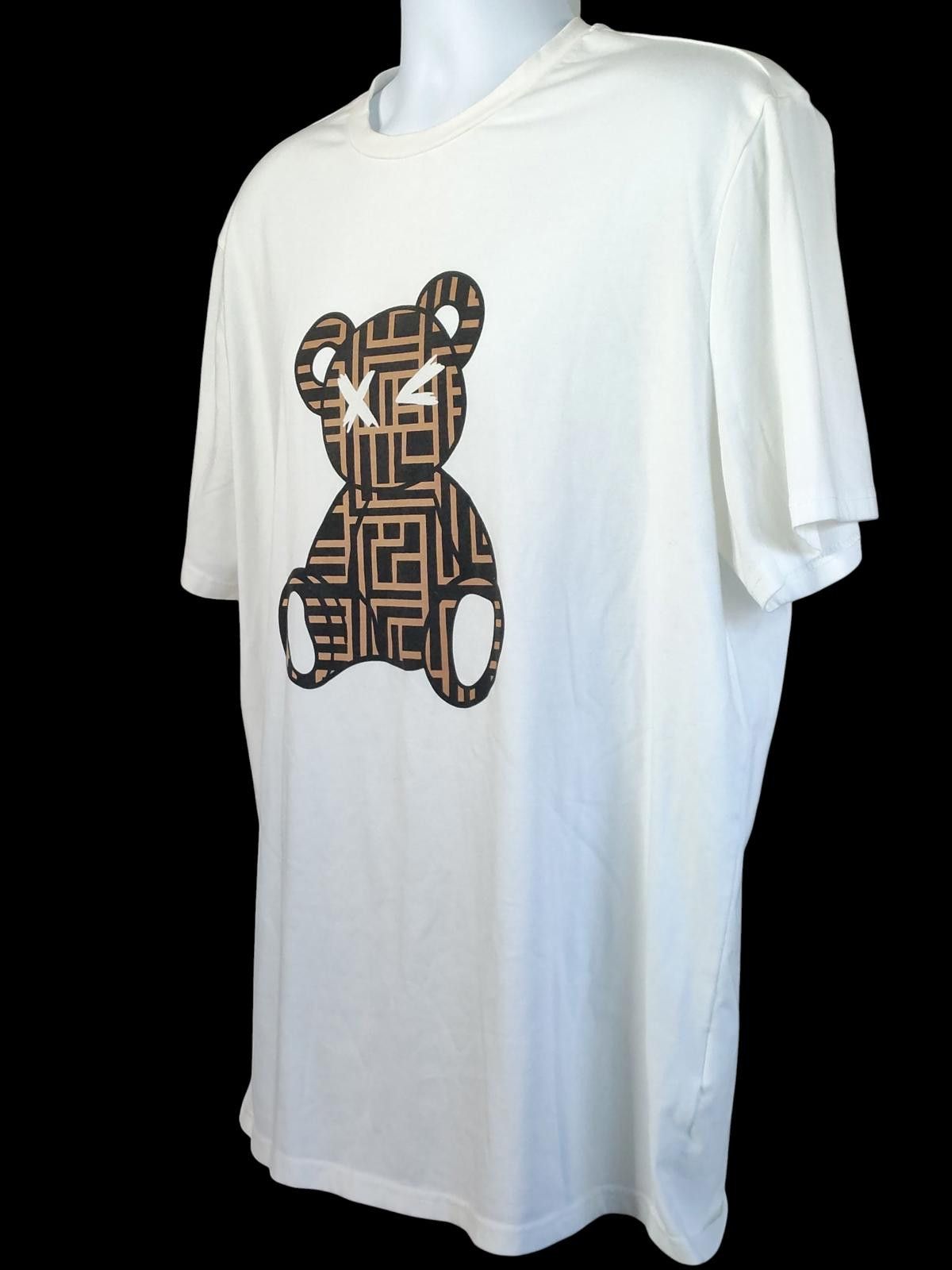 Shein SHEIN White Graphic Bear Print T-Shirt Size US XXL / EU 58 / 5 - 5 Thumbnail